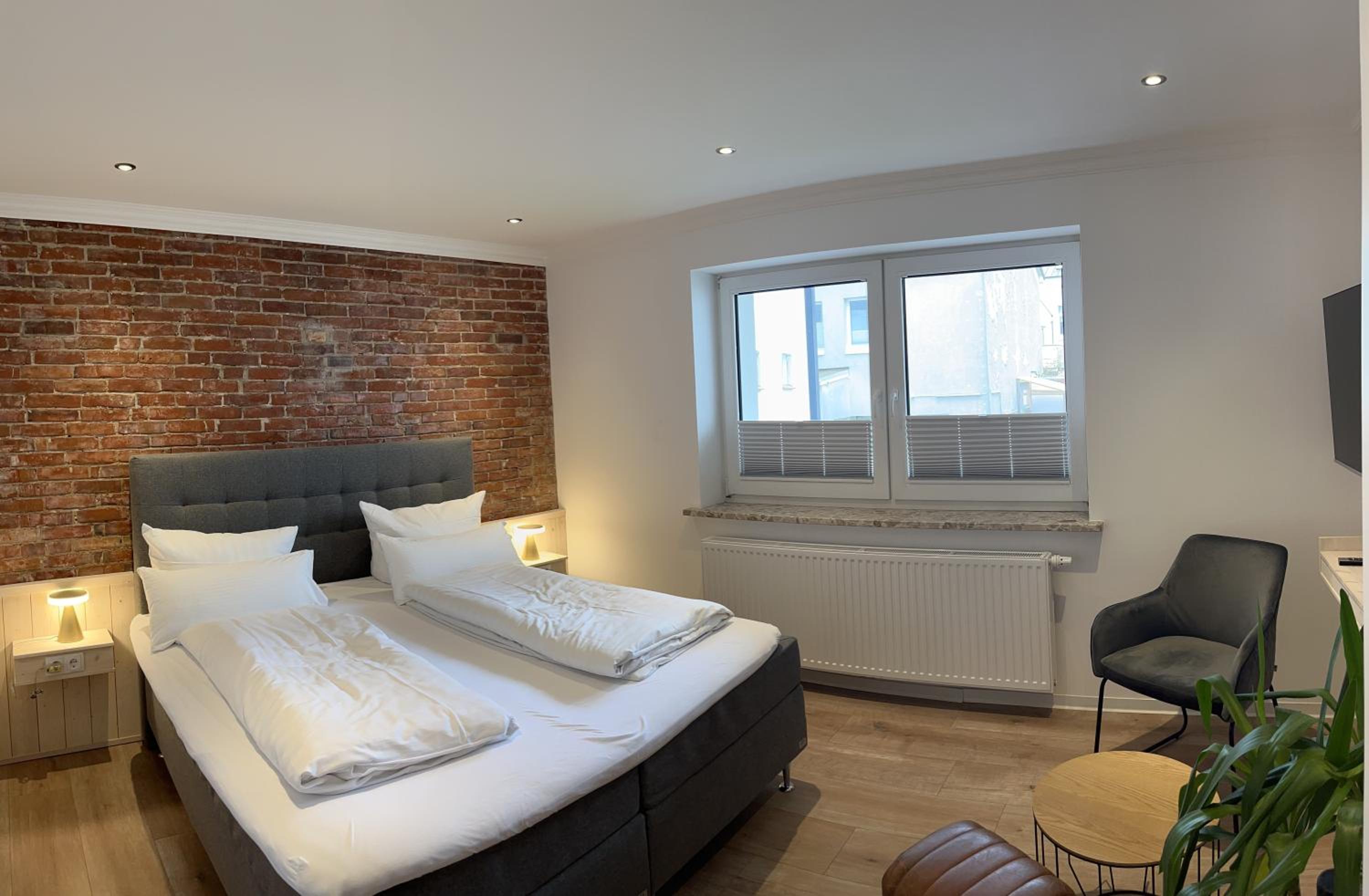Deluxe Room - Photo 1