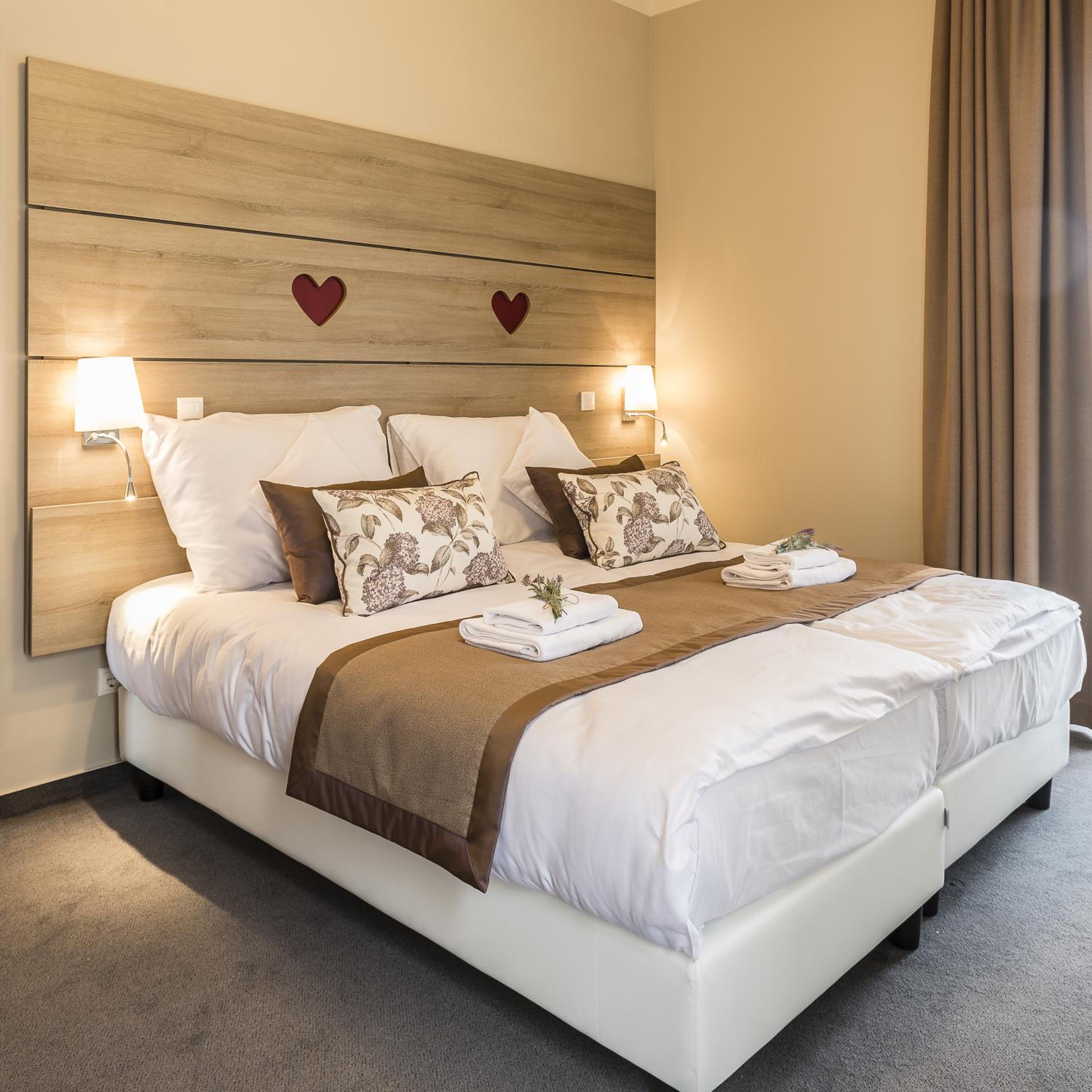 Standard Double or Twin Room with Balcony and Extra Bed photo 1