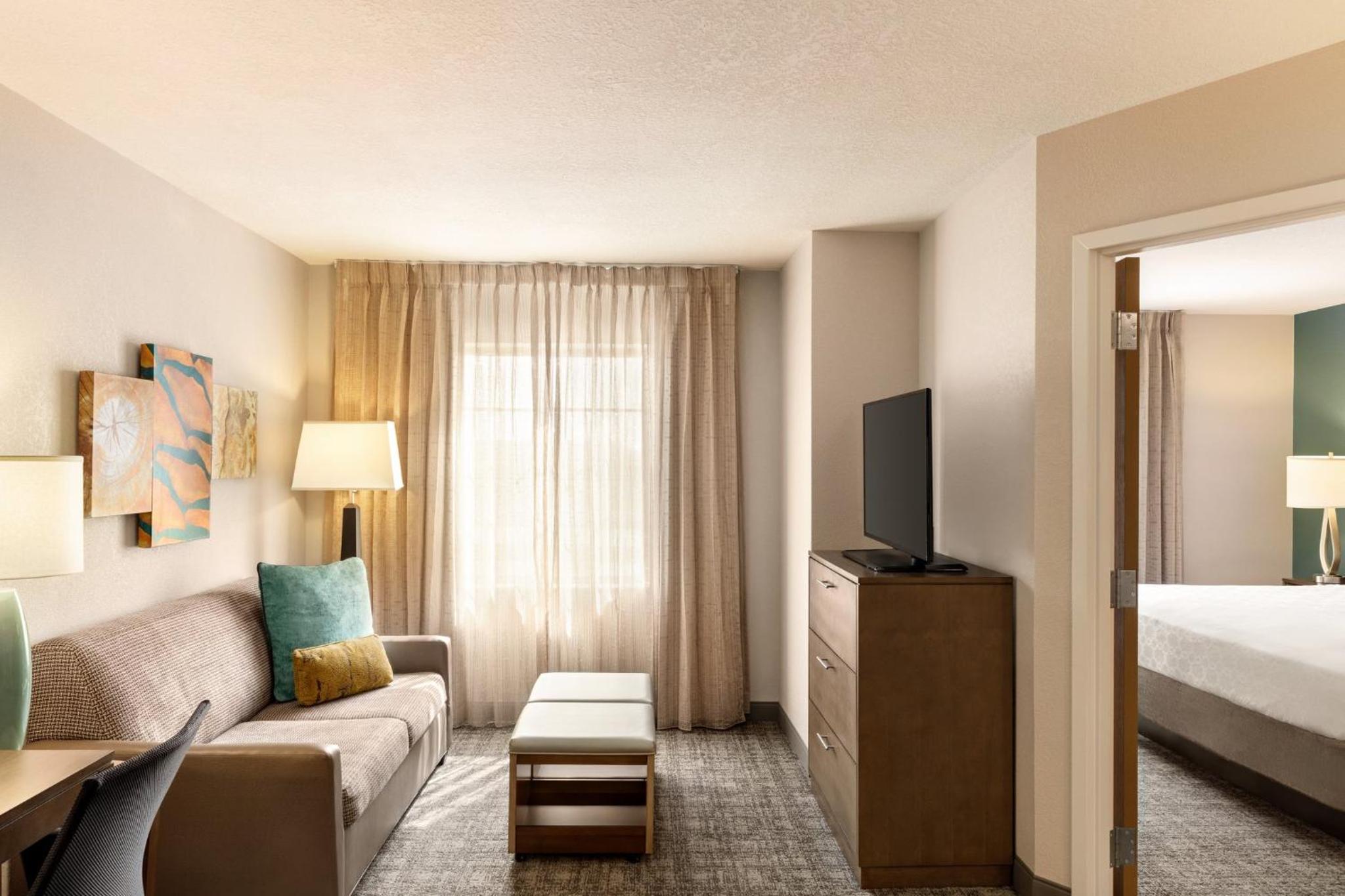 One-Bedroom King Suite - Photo 10