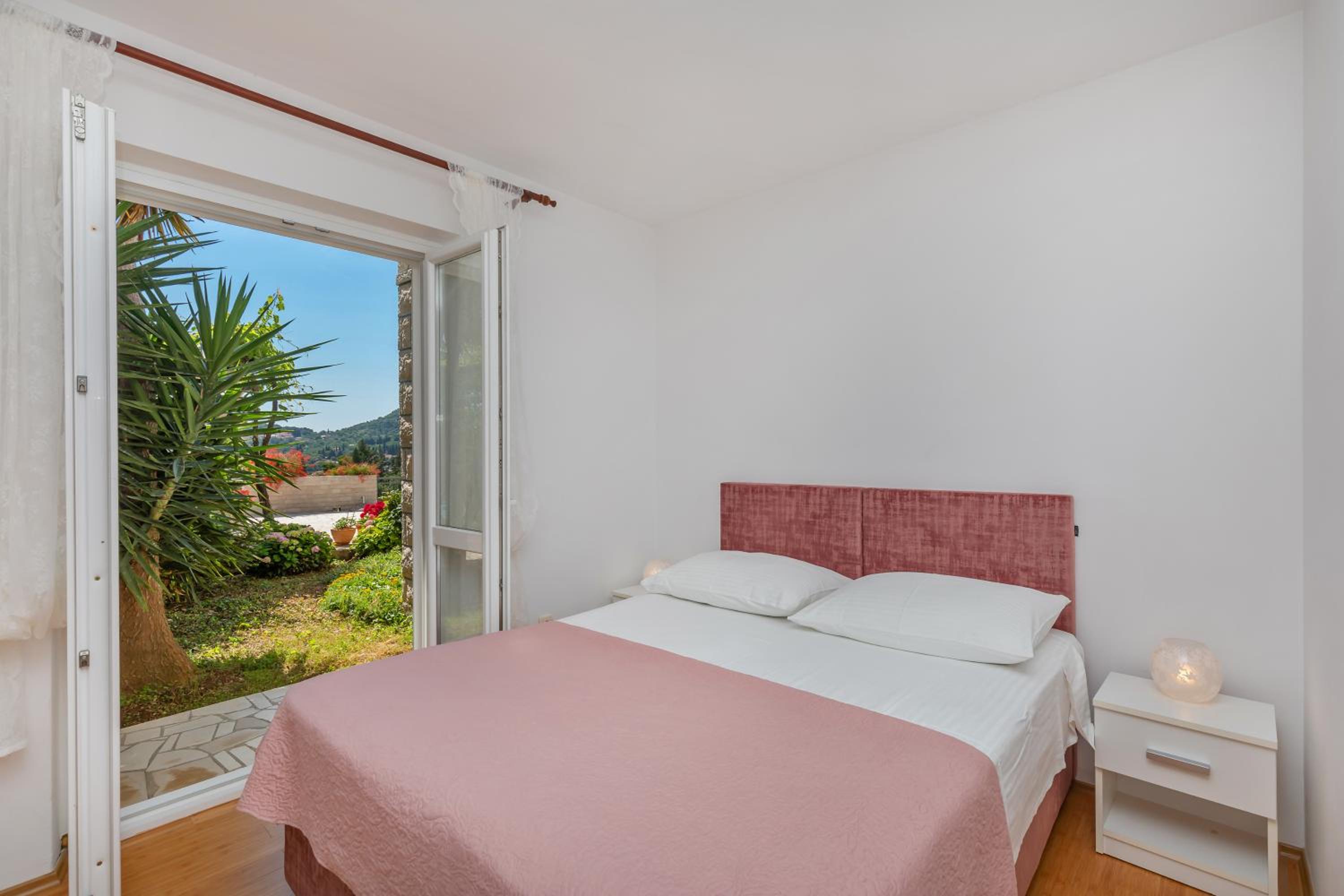 Villa - Beach Front photo 2