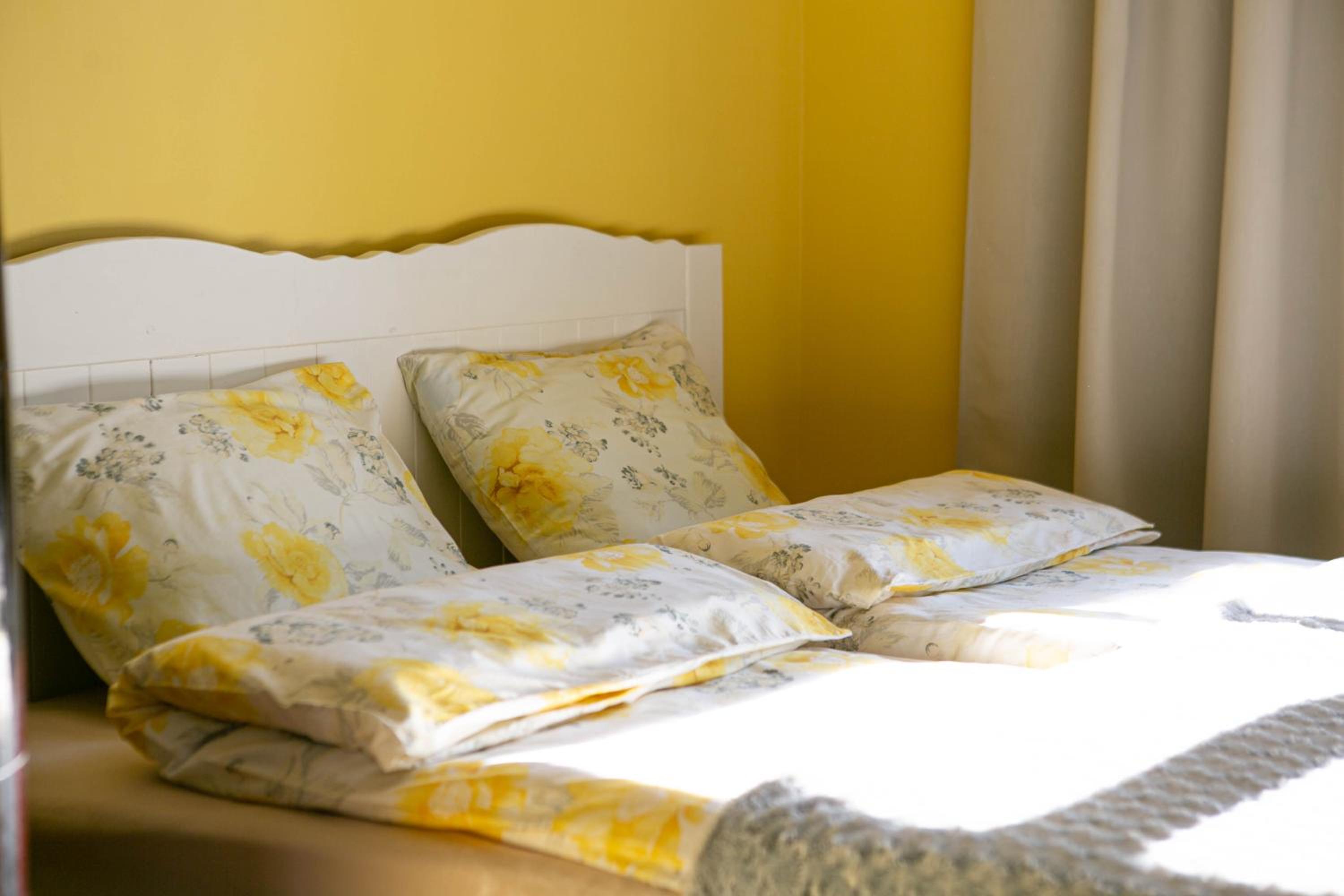One-Bedroom Apartment - Photo 12