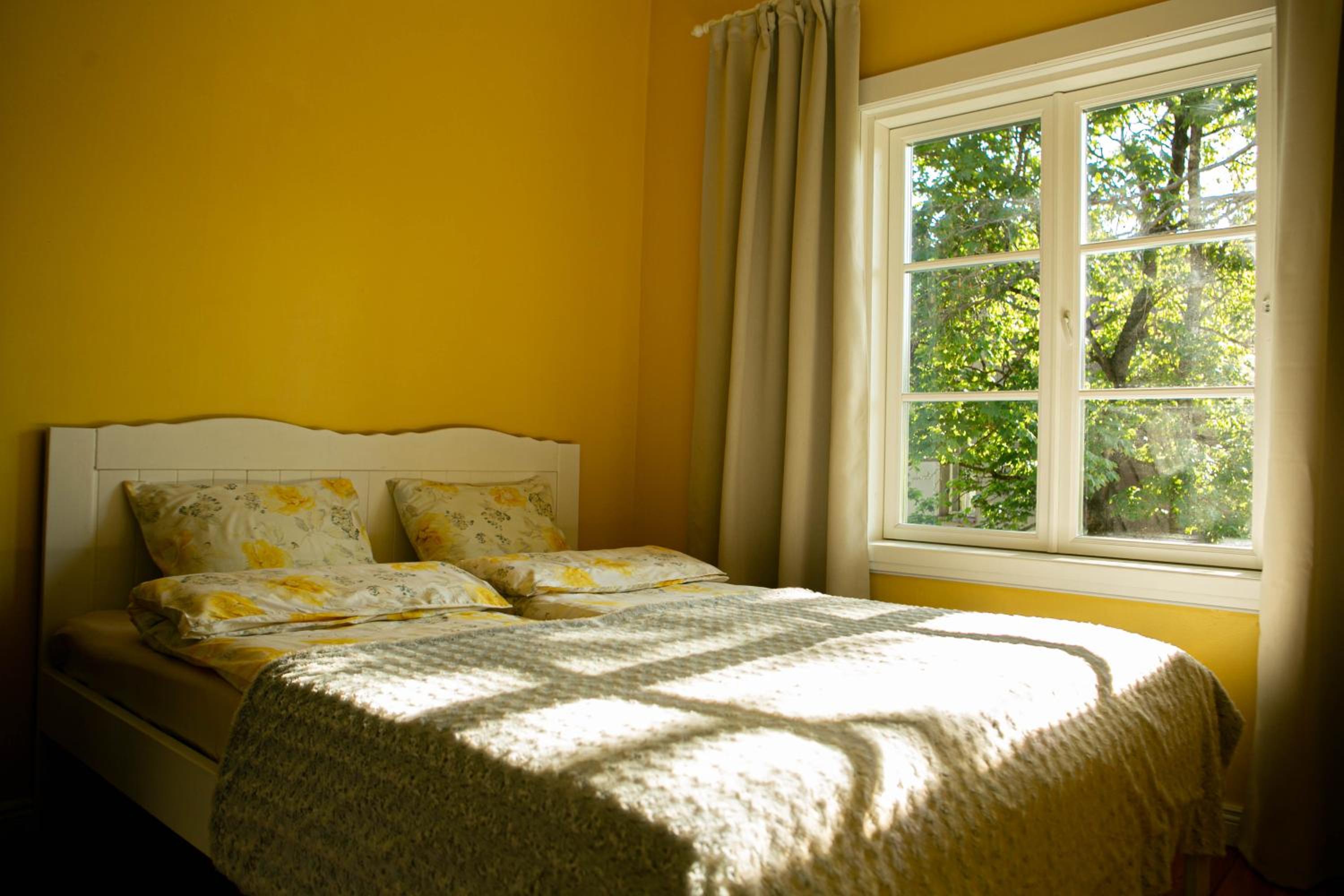 One-Bedroom Apartment - Photo 11