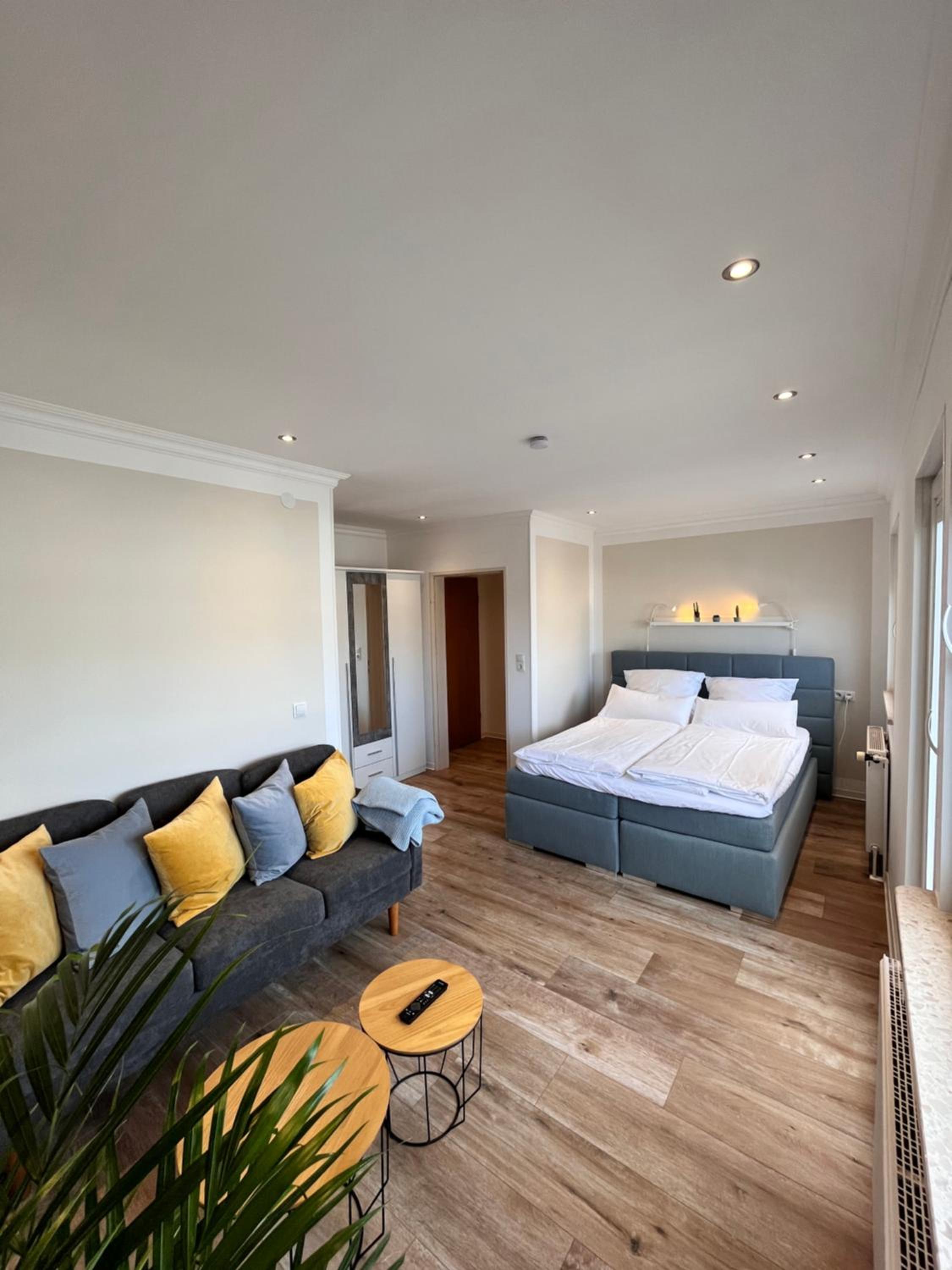 Deluxe Double Room with Balcony and Sea View - Photo 9
