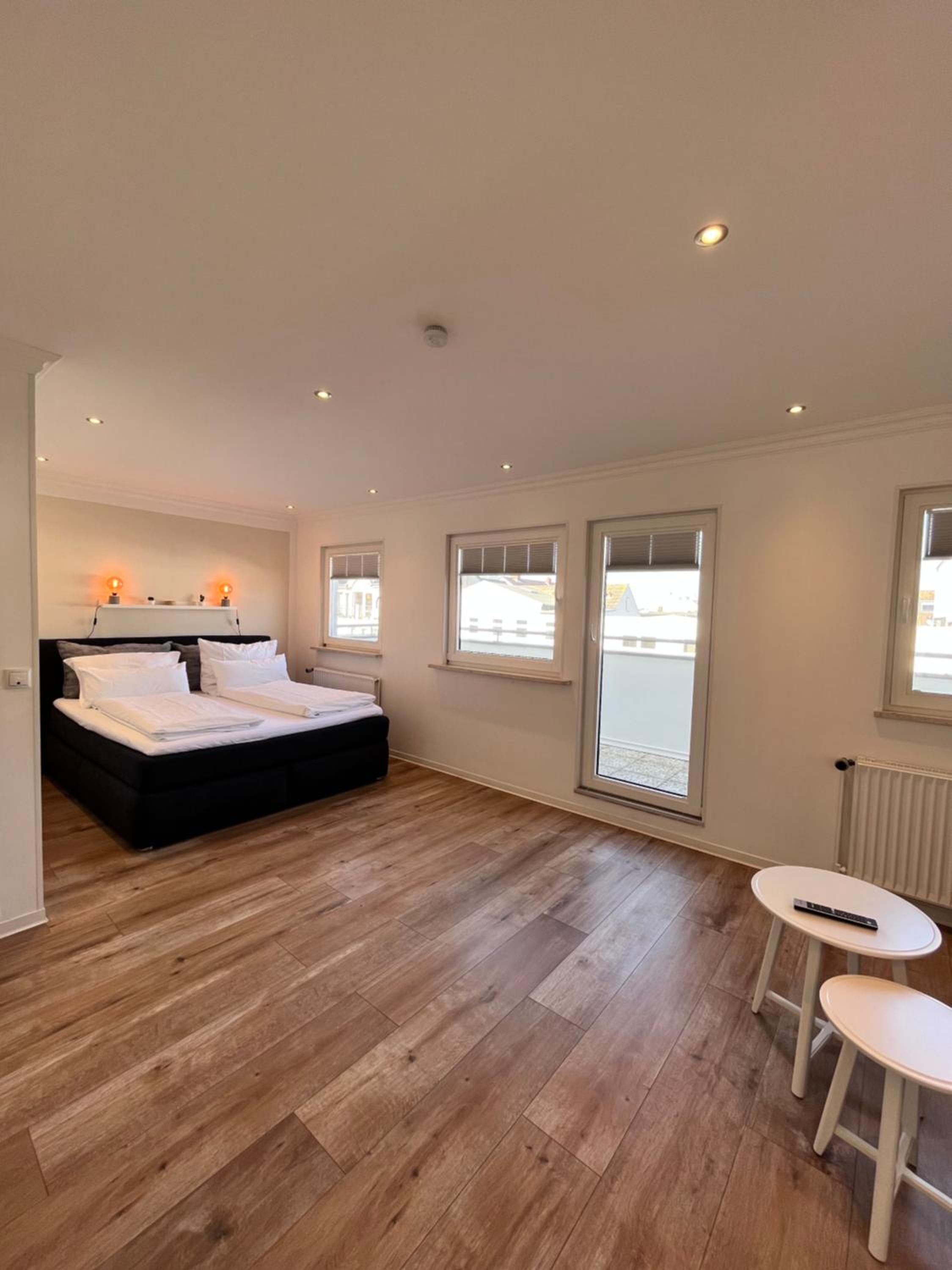Deluxe Double Room with Balcony and Sea View - Photo 10