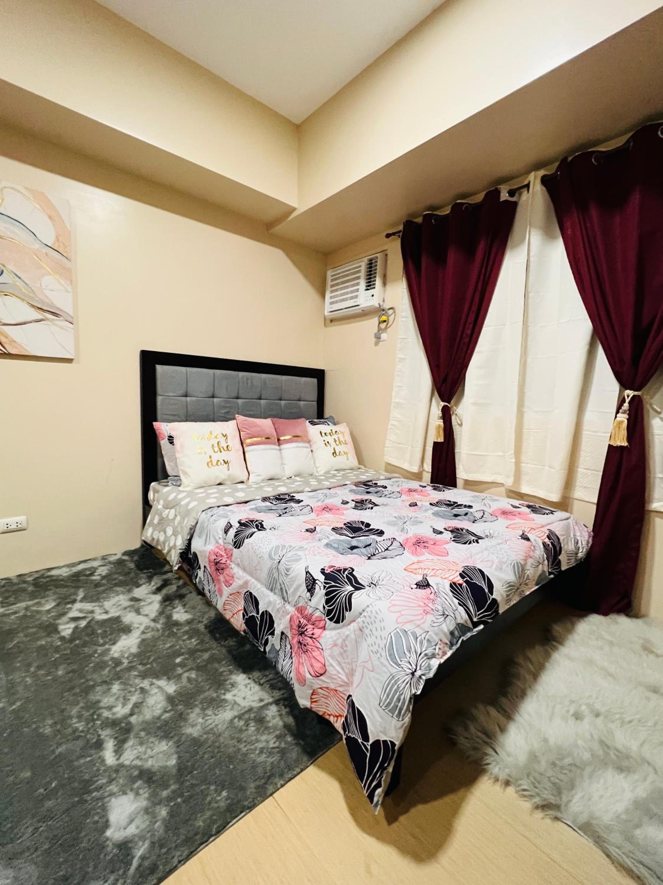 Studio Apartment photo 1