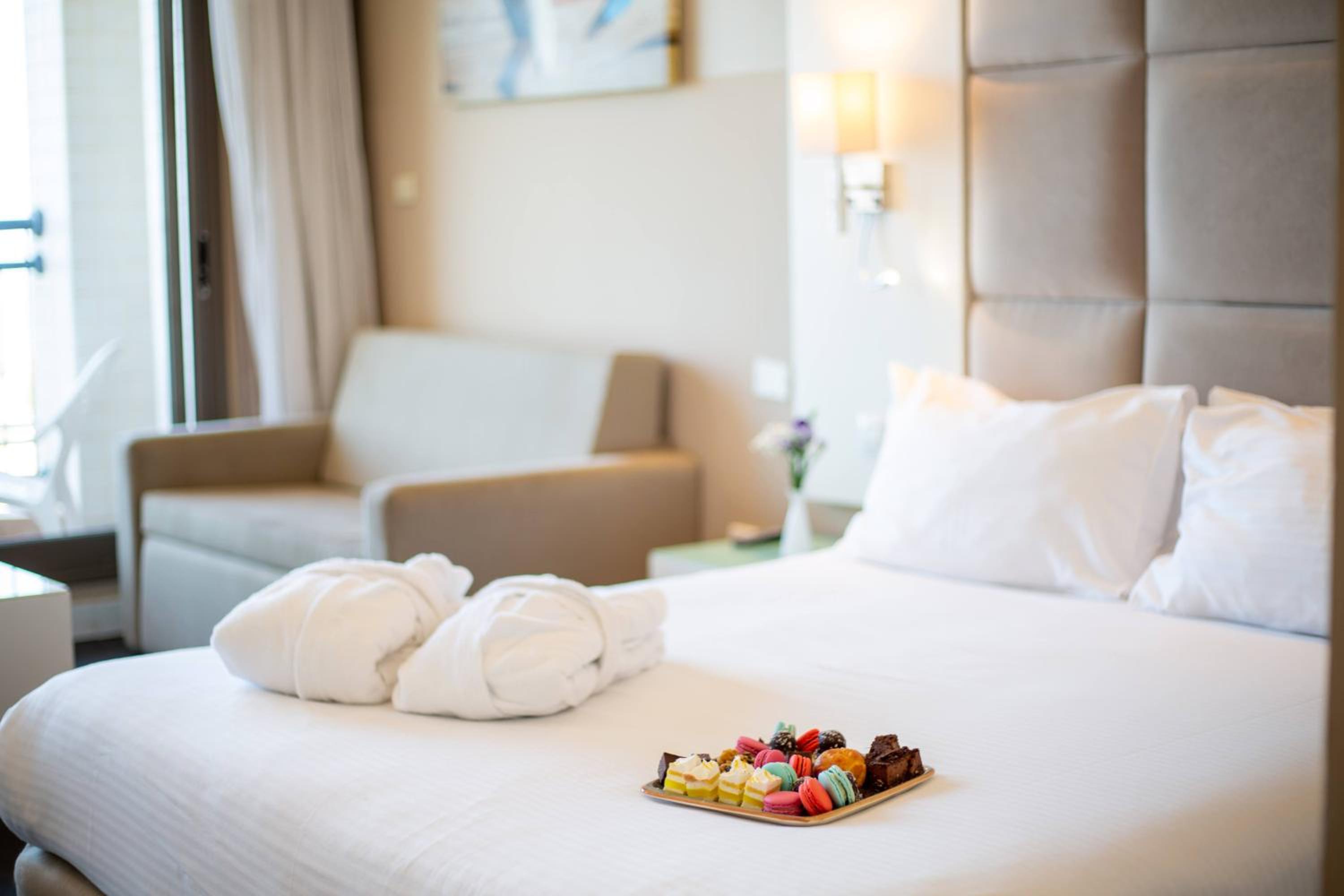Executive Double or Twin Room (2 adults + 2 children)