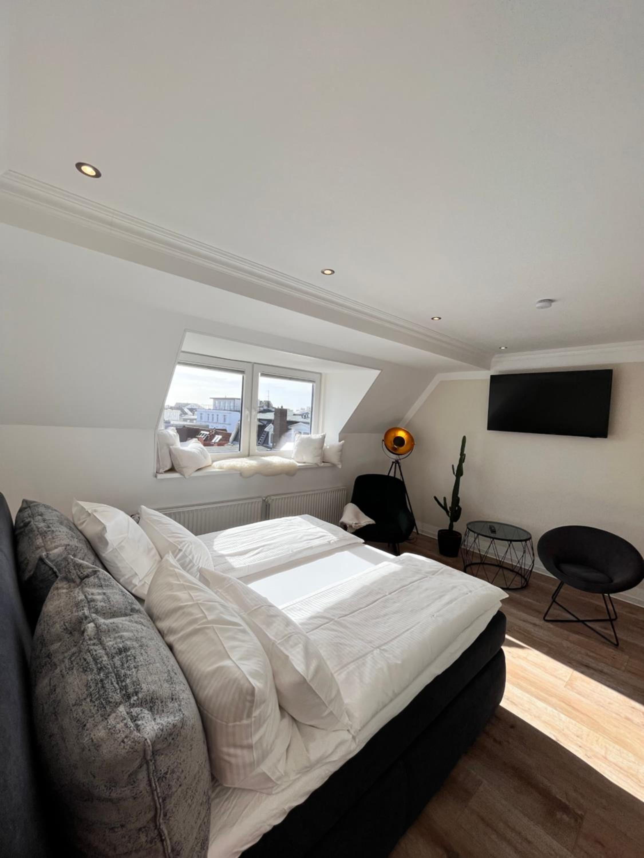 Deluxe Double Room - Photo 8