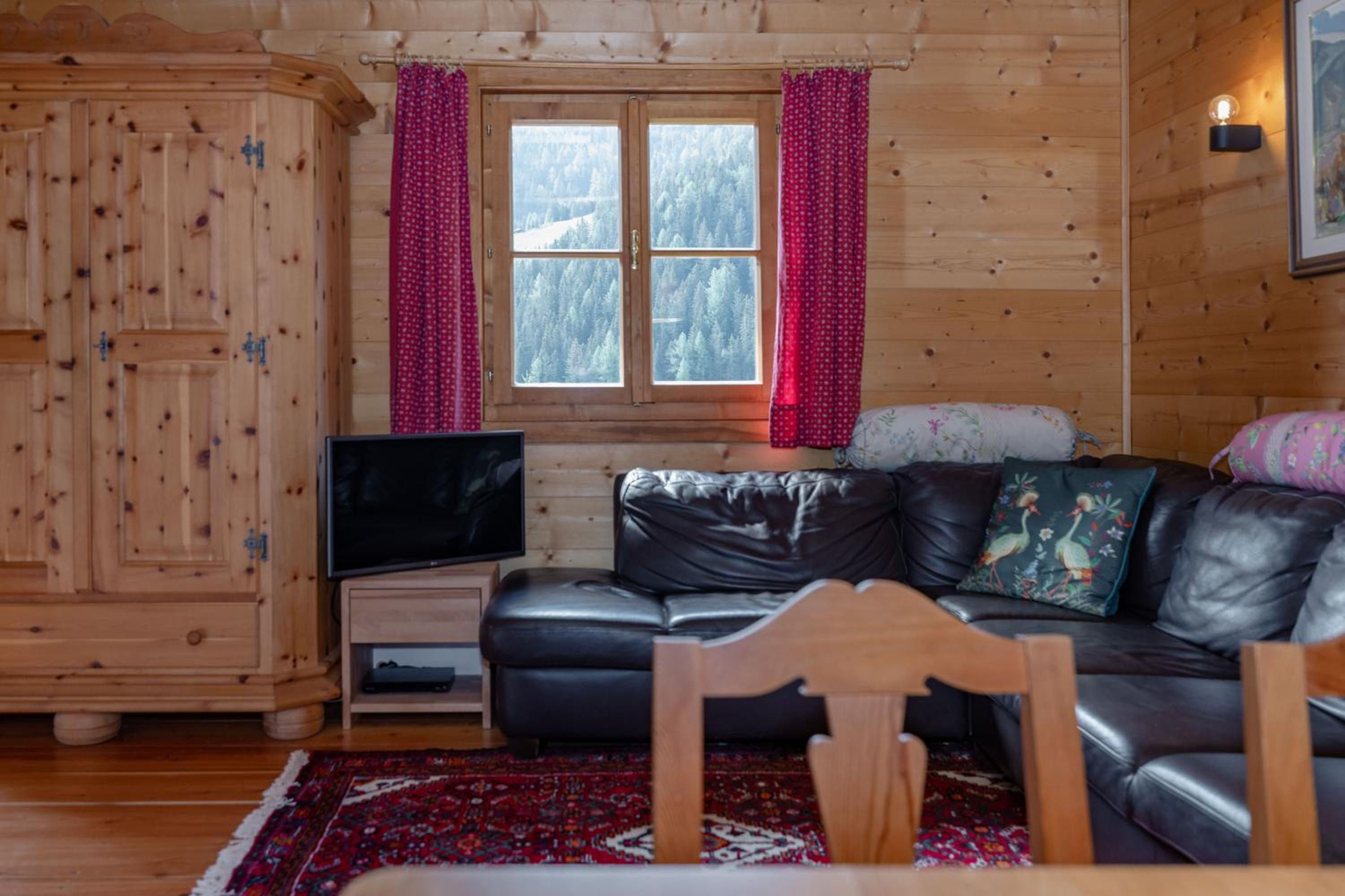 Three-Bedroom Chalet photo 1