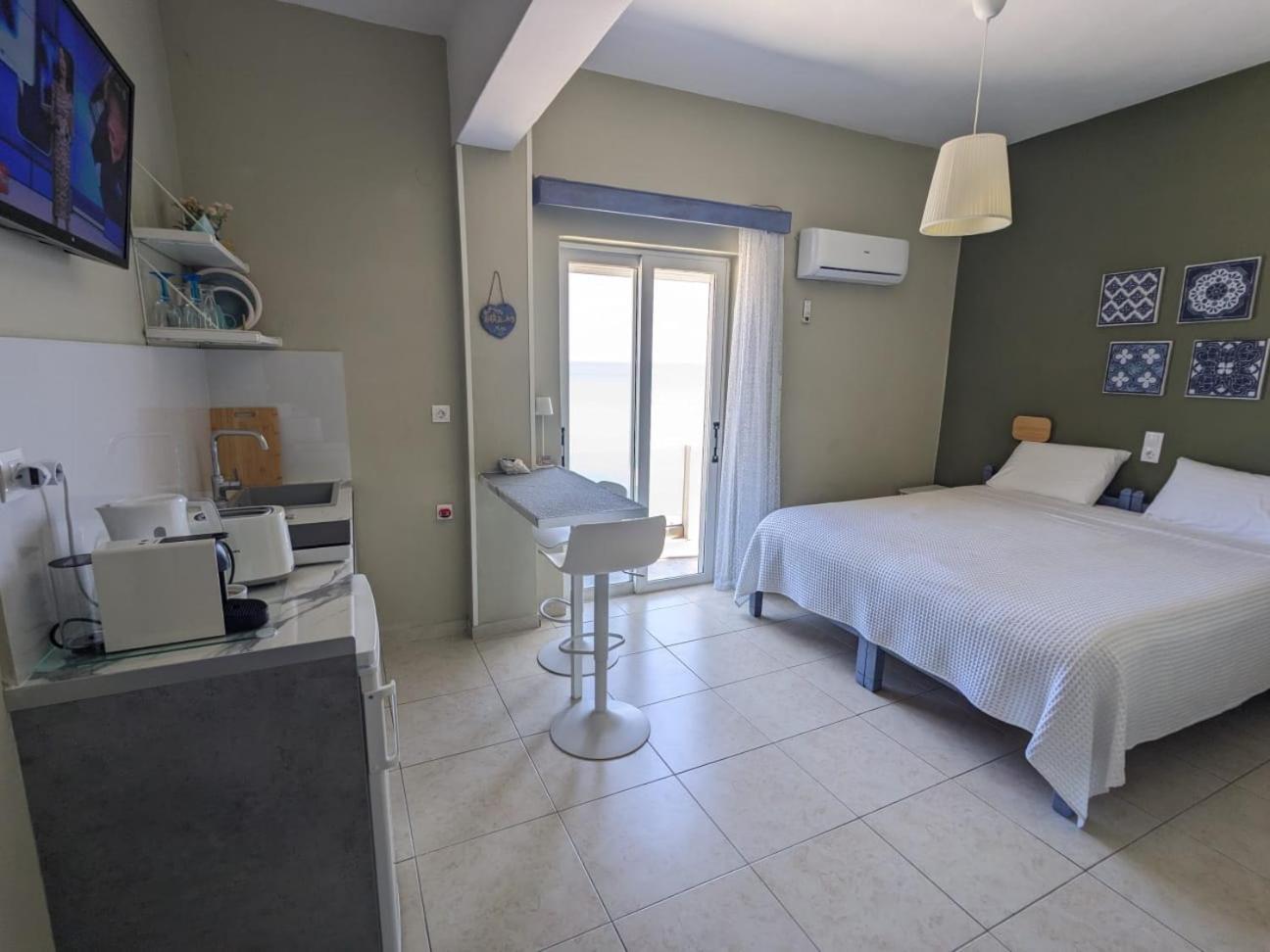 Studio with Sea View