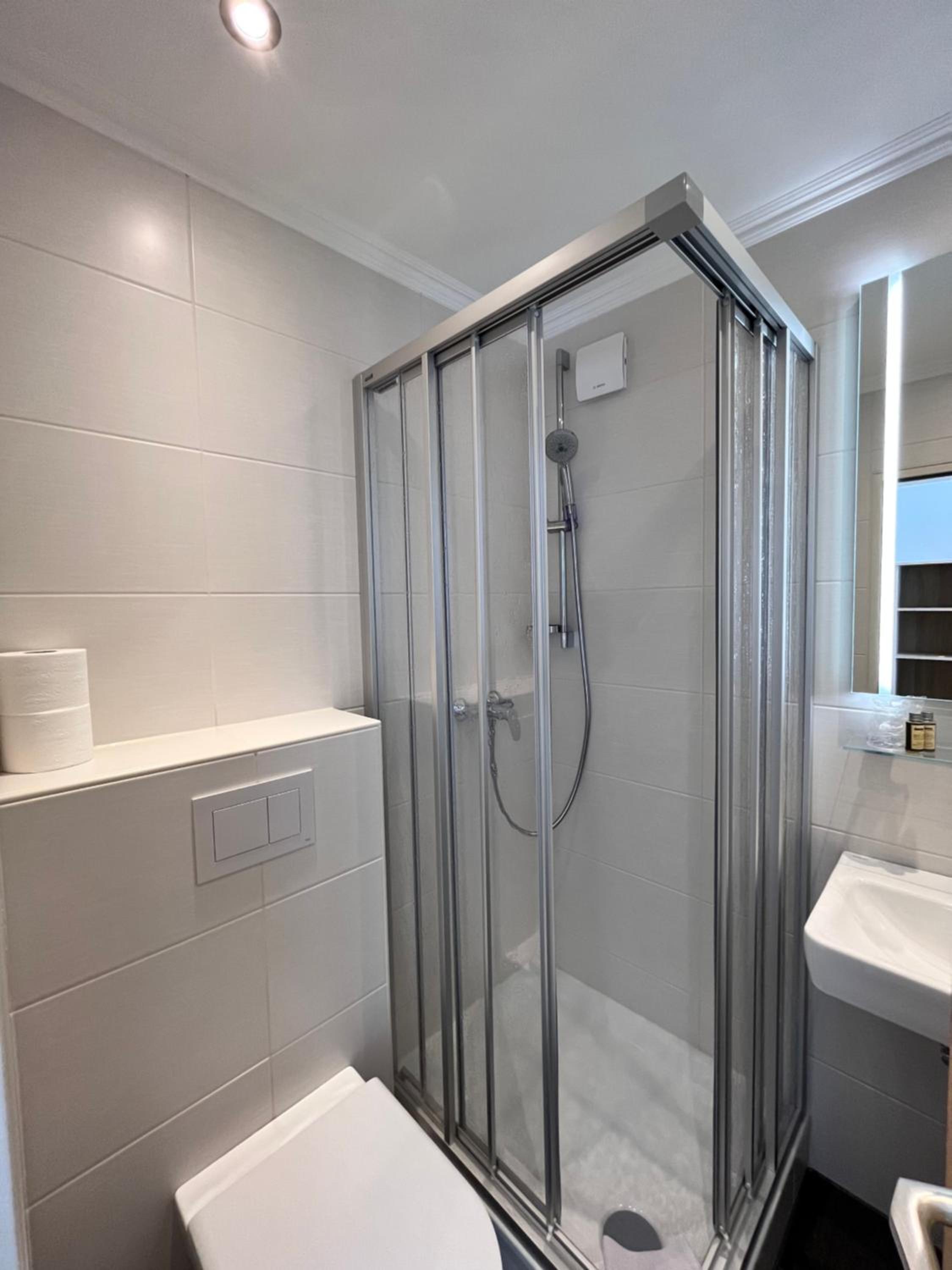 Standard Double Room - Photo 2