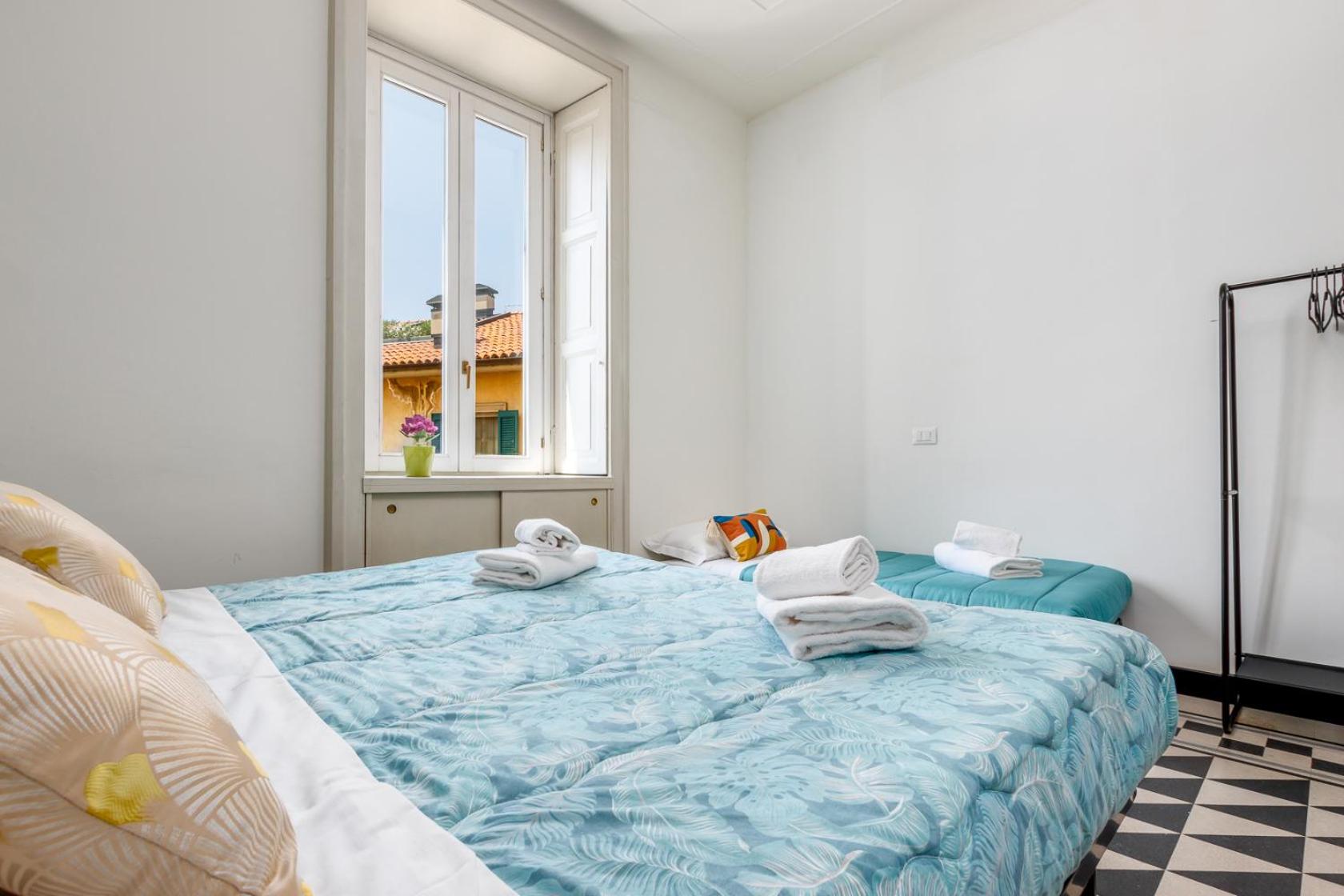 Triple Room with Shared Bathroom