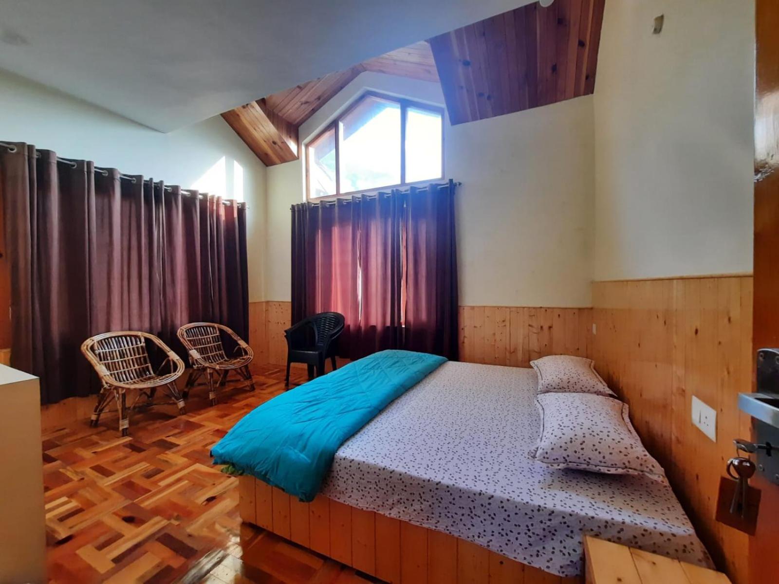 Family Room with Balcony photo 1