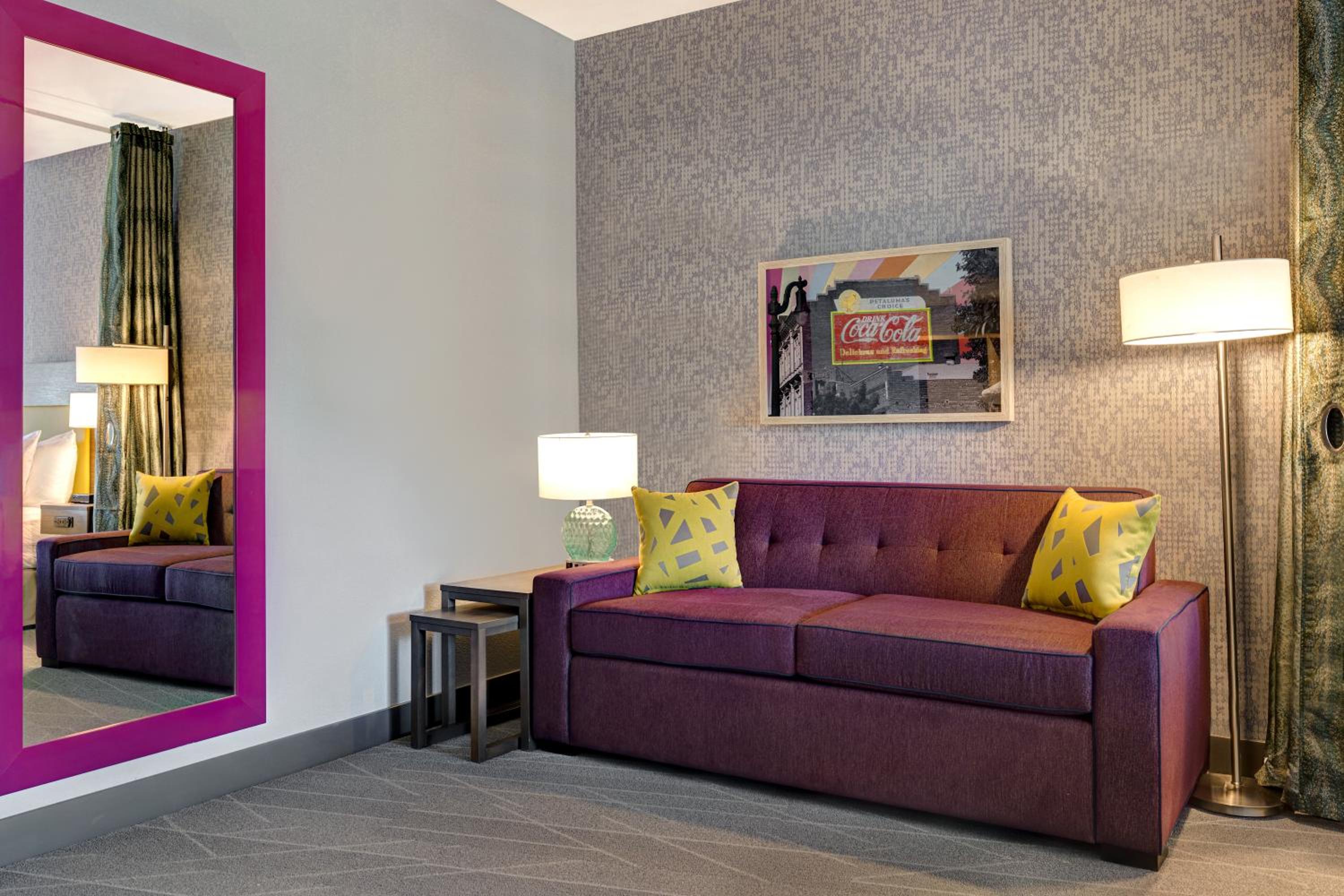 King Studio Suite - Photo 3