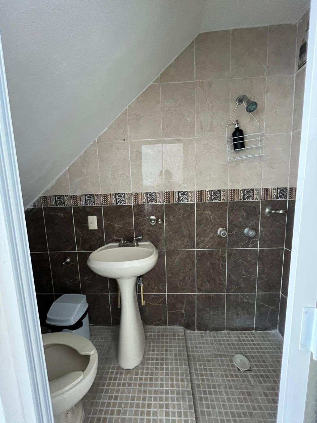 Queen Room photo 3