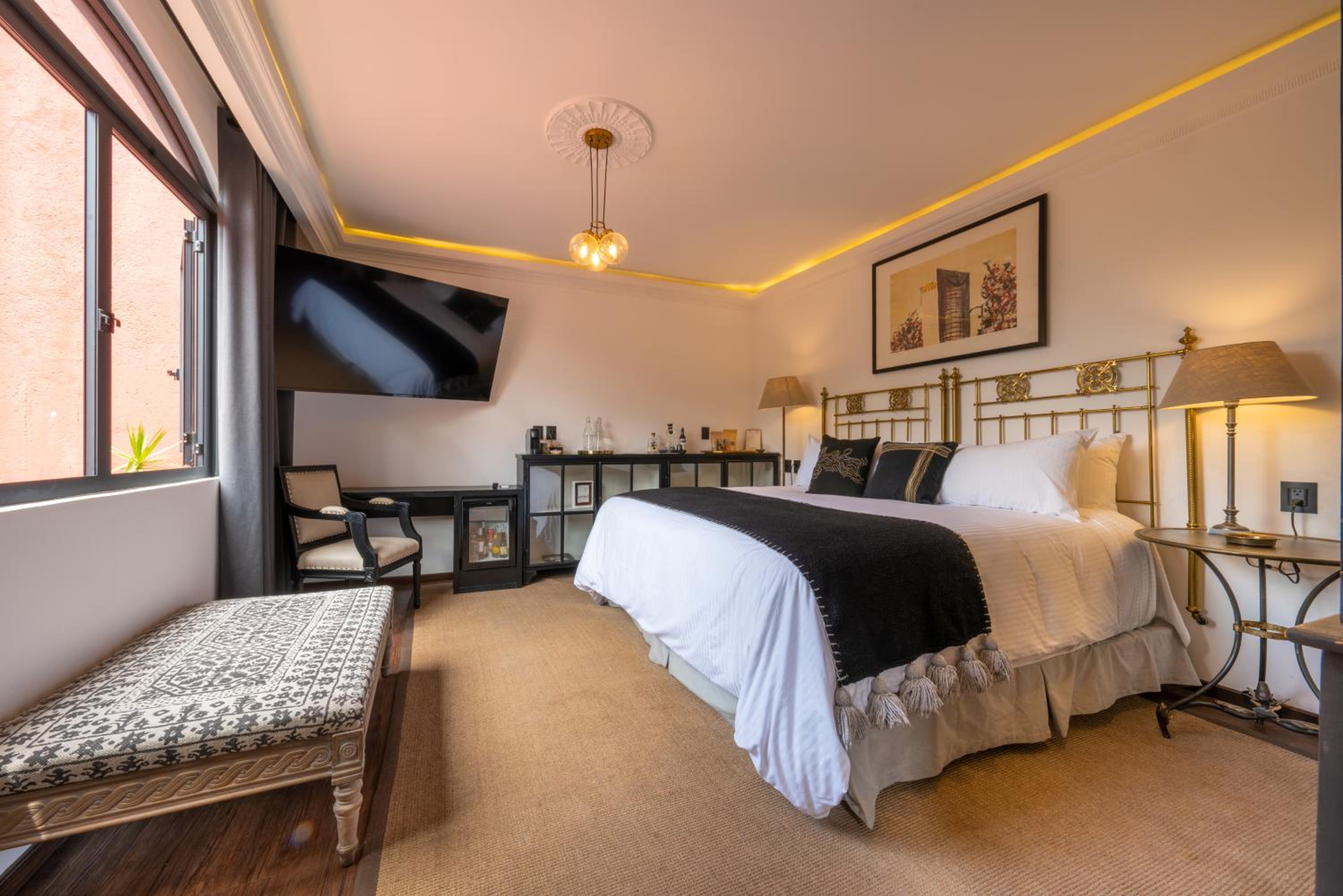 Superior King Suite