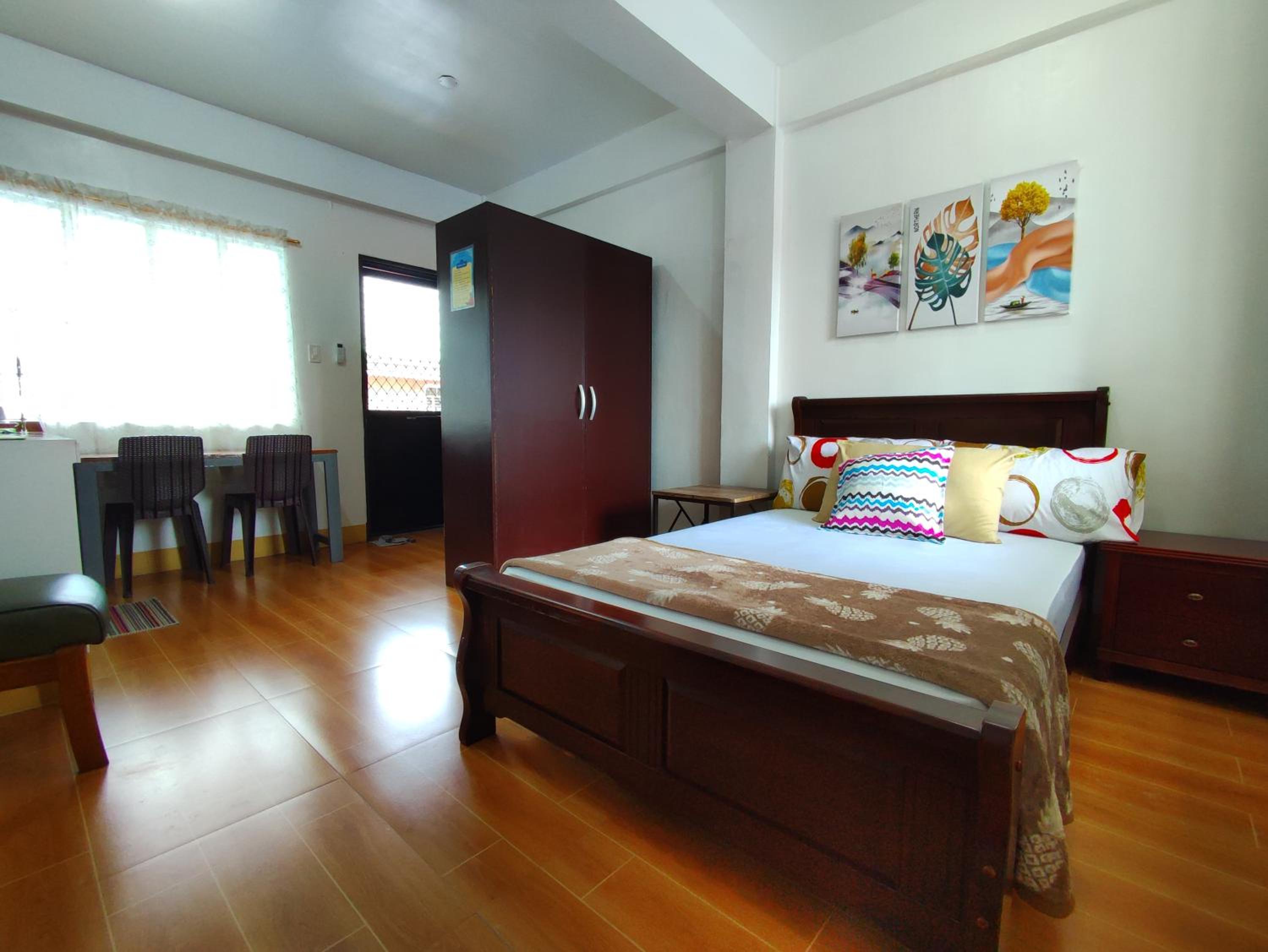 Studio Apartment photo 1