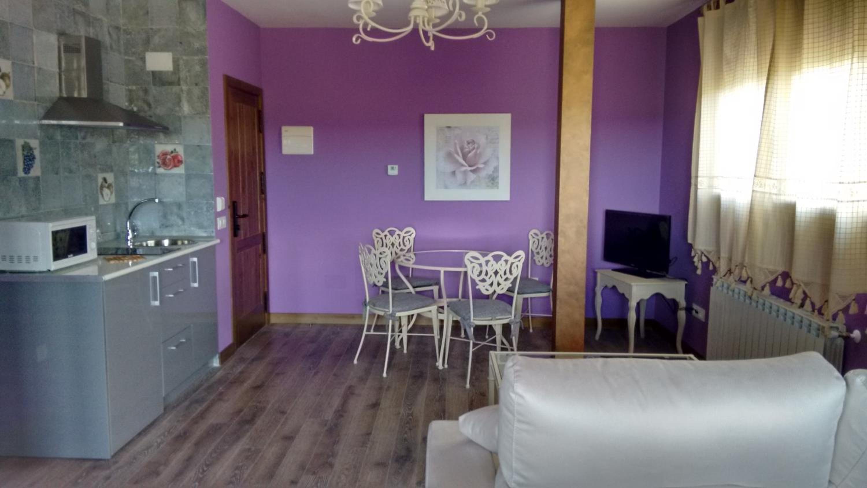 Apartment with Mountain View - Violeta - Photo 3