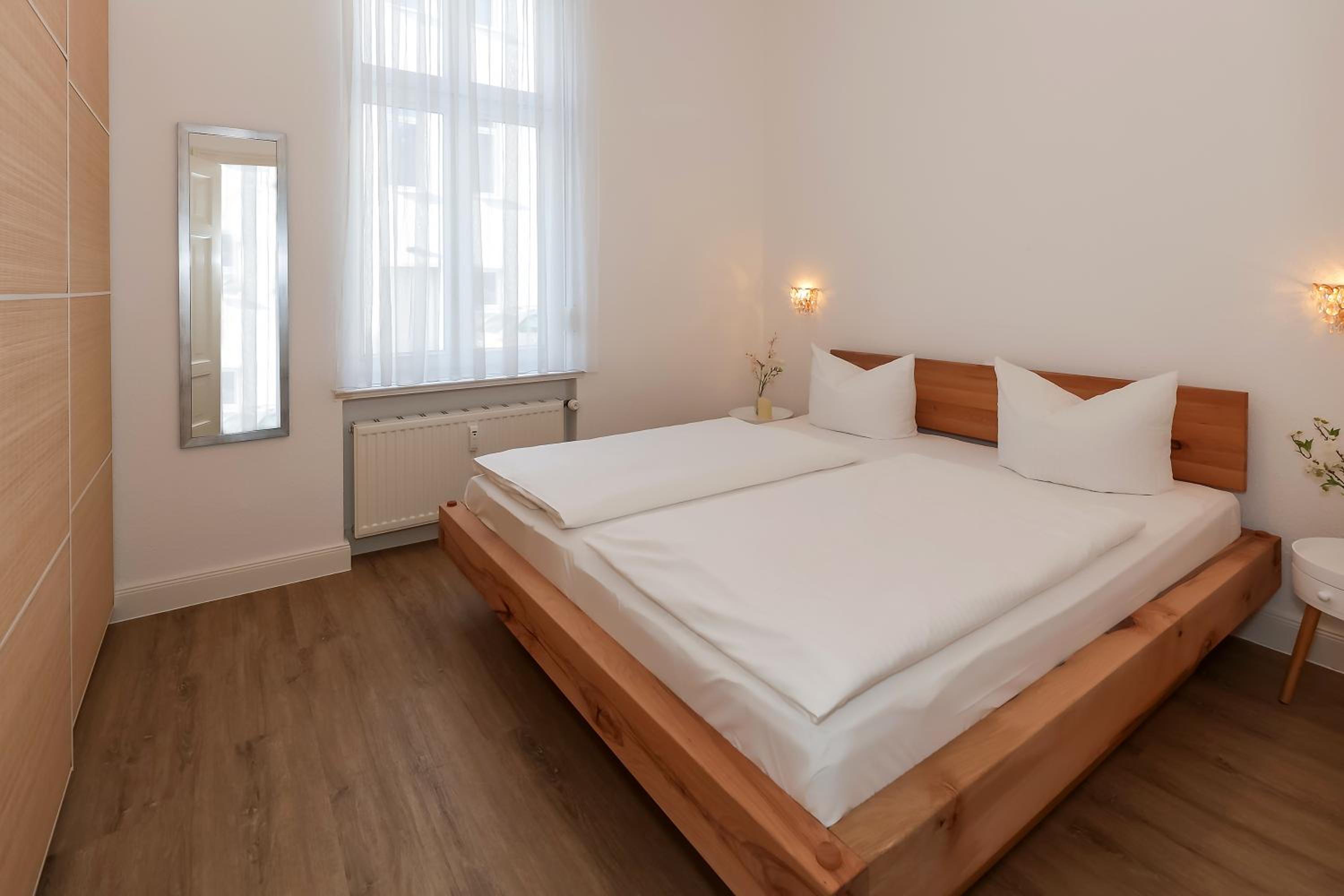 Apartment with Side Sea View