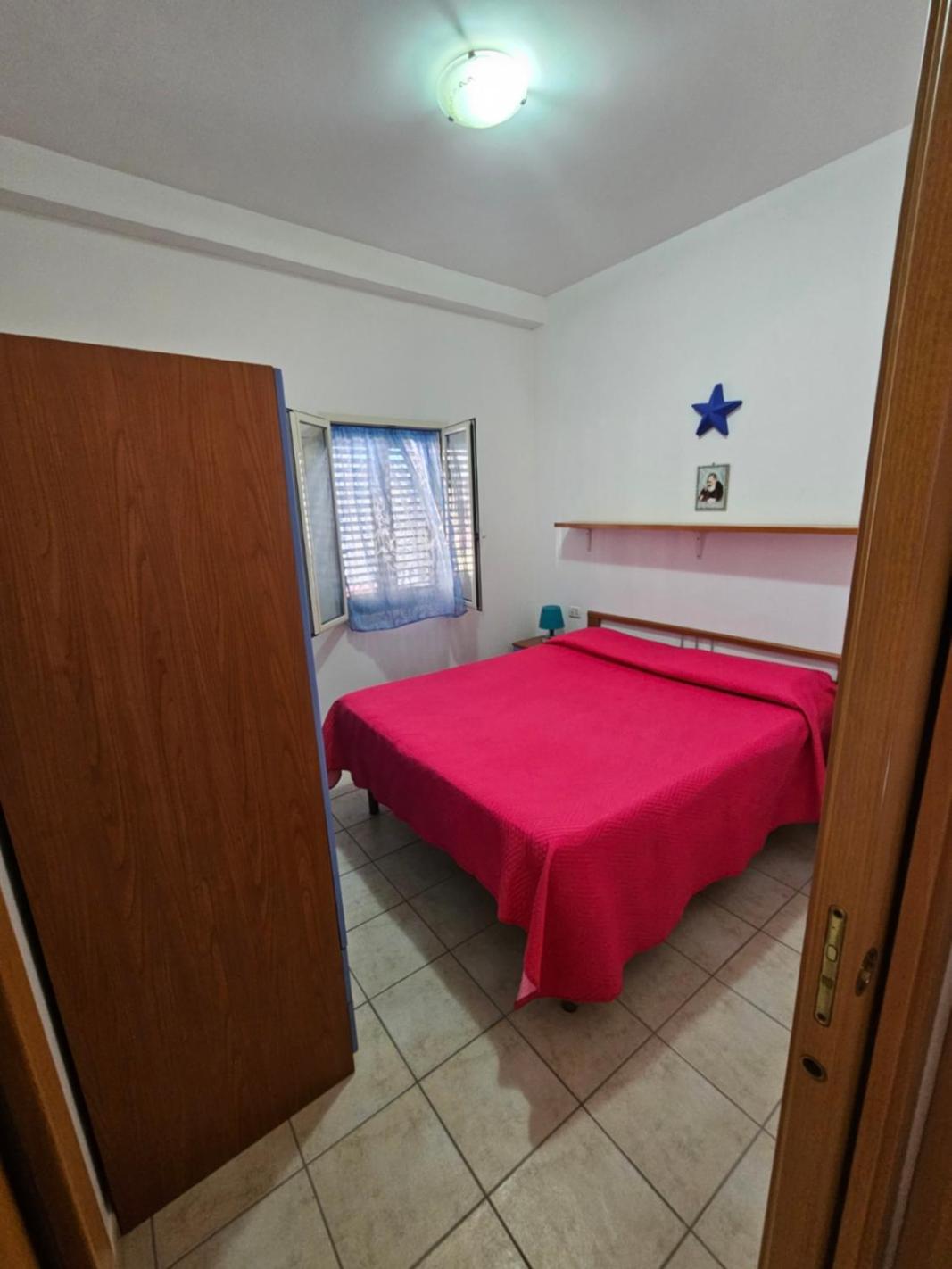 One-Bedroom House - Photo 5