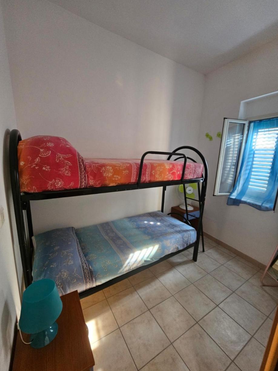 One-Bedroom House - Photo 9