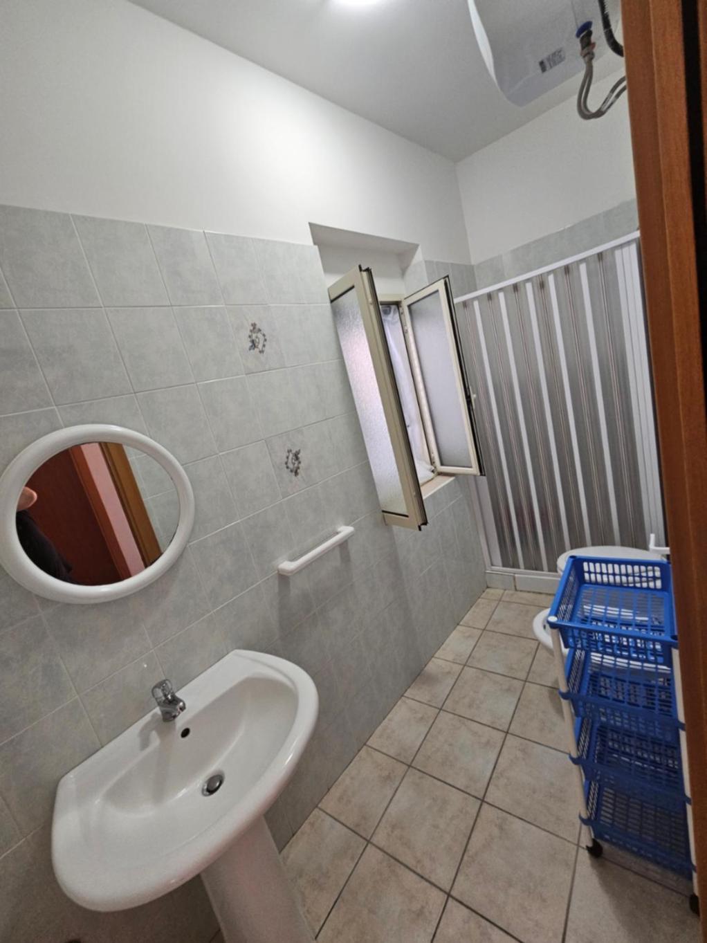 One-Bedroom House - Photo 10