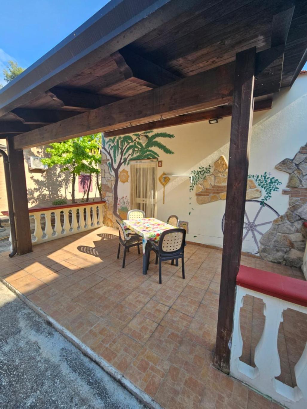 One-Bedroom House - Photo 15