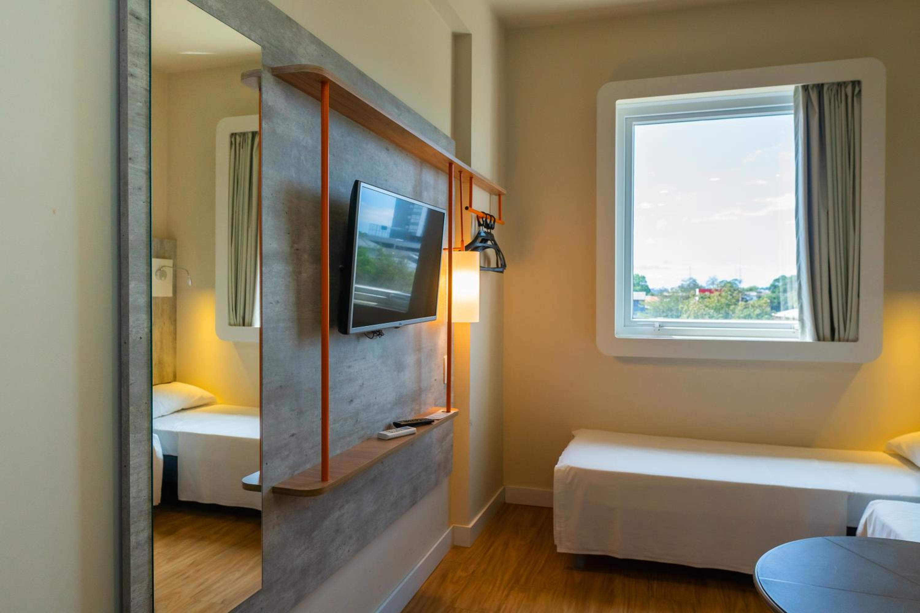 Standard Room With Single Beds photo 1