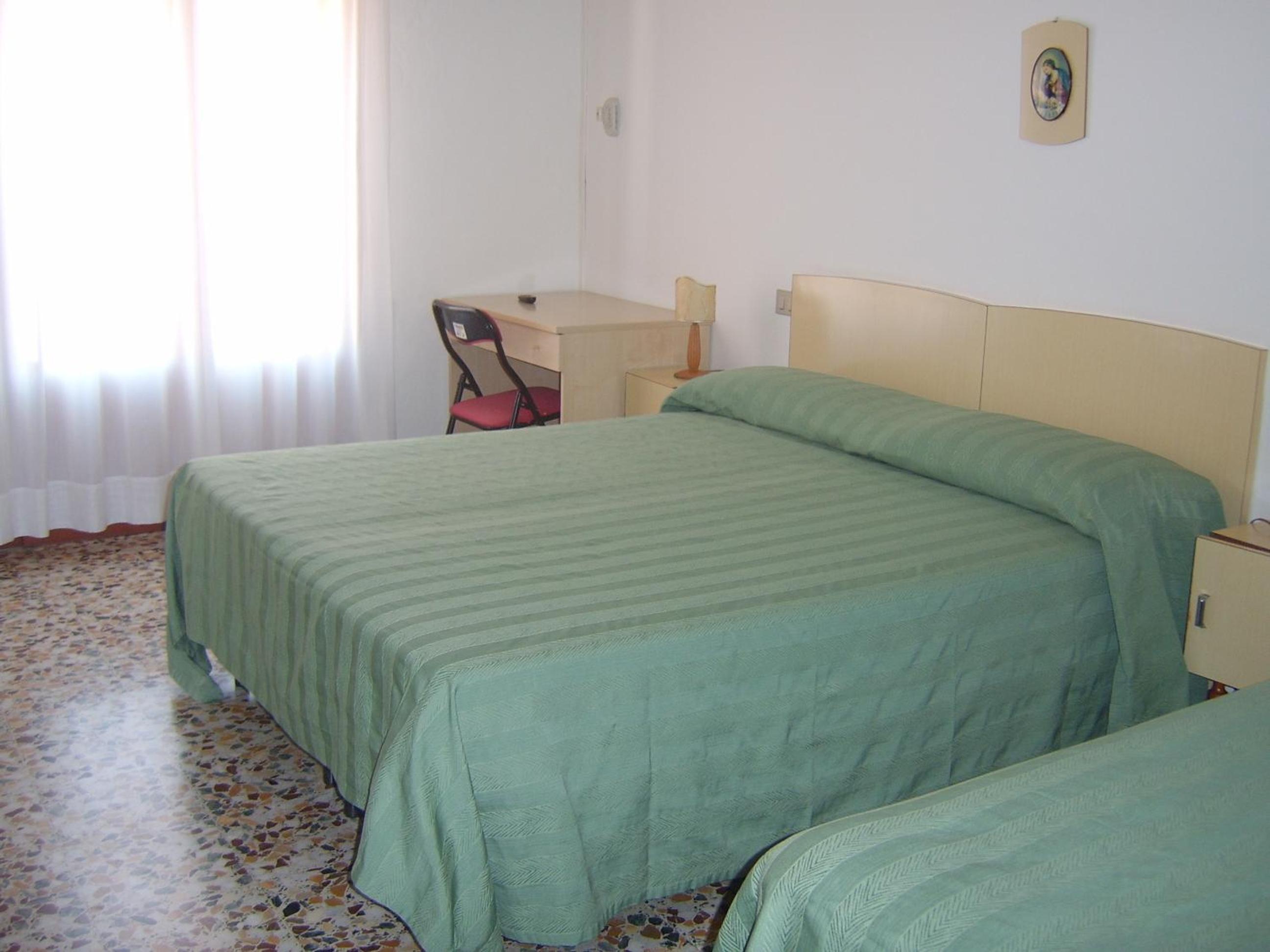 Triple Room photo 2