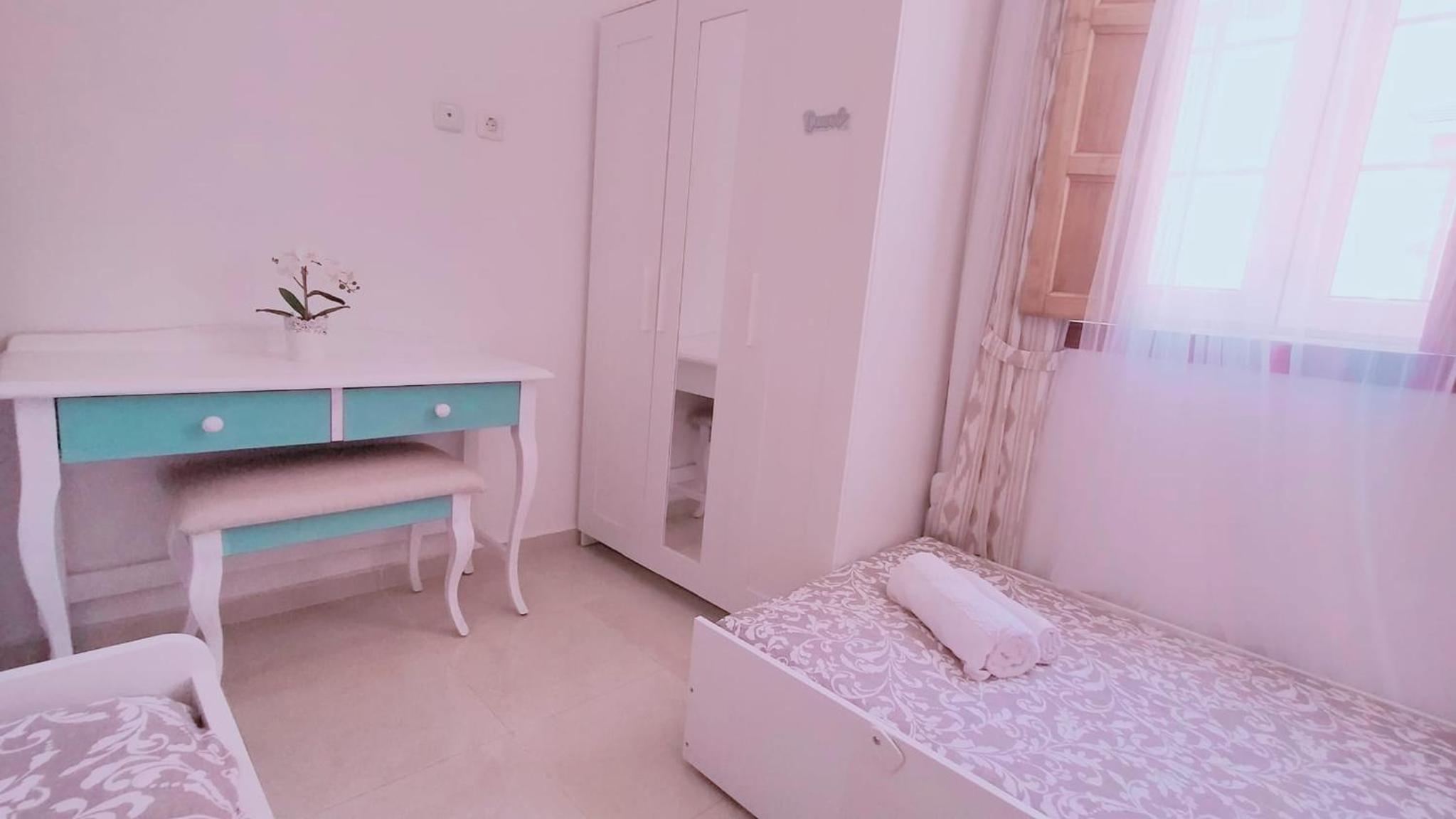 Casa de tres habitaciones