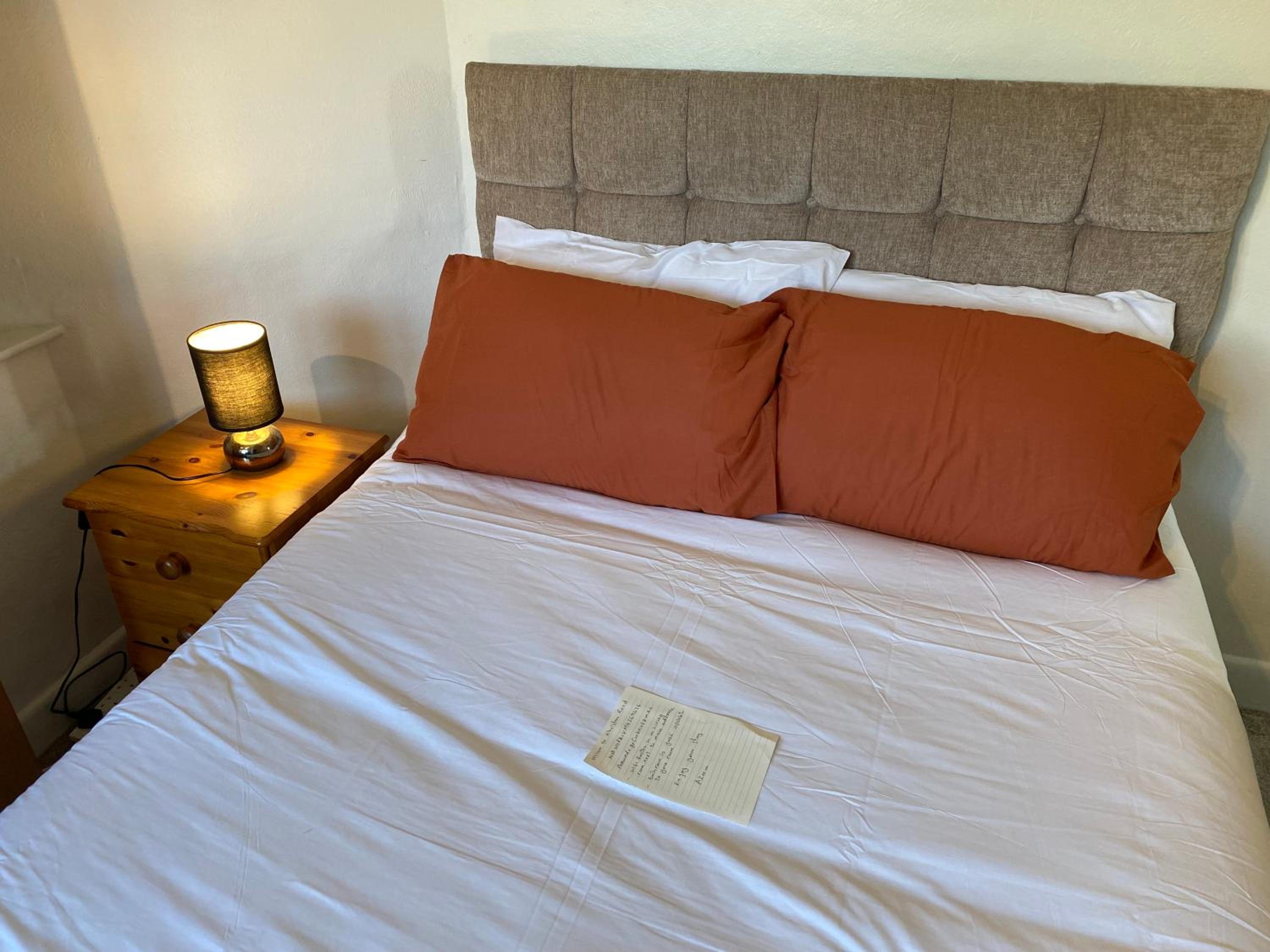 Double Room with Shared Bathroom photo 3