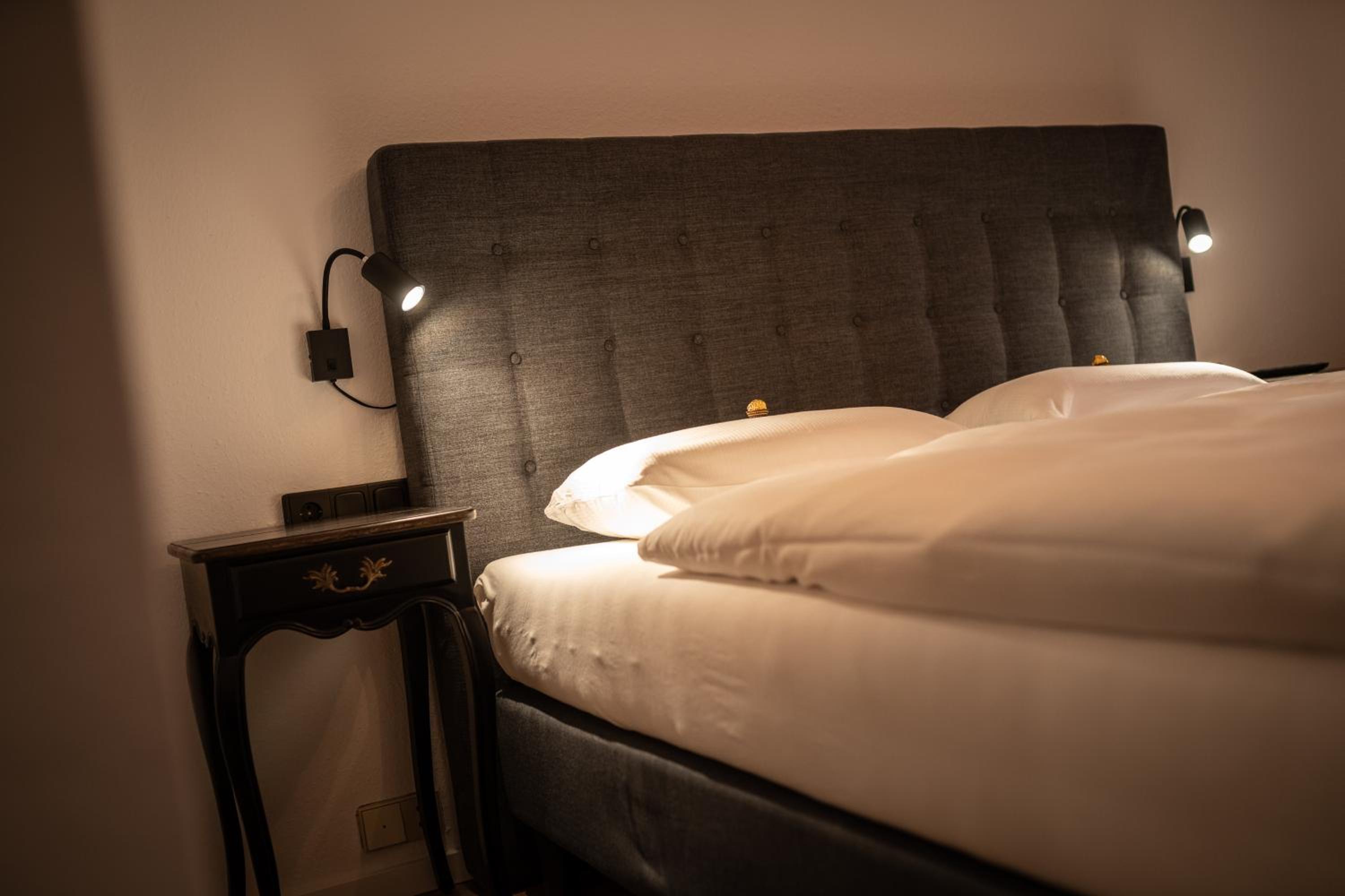 Deluxe Double Room with Balcony photo 1