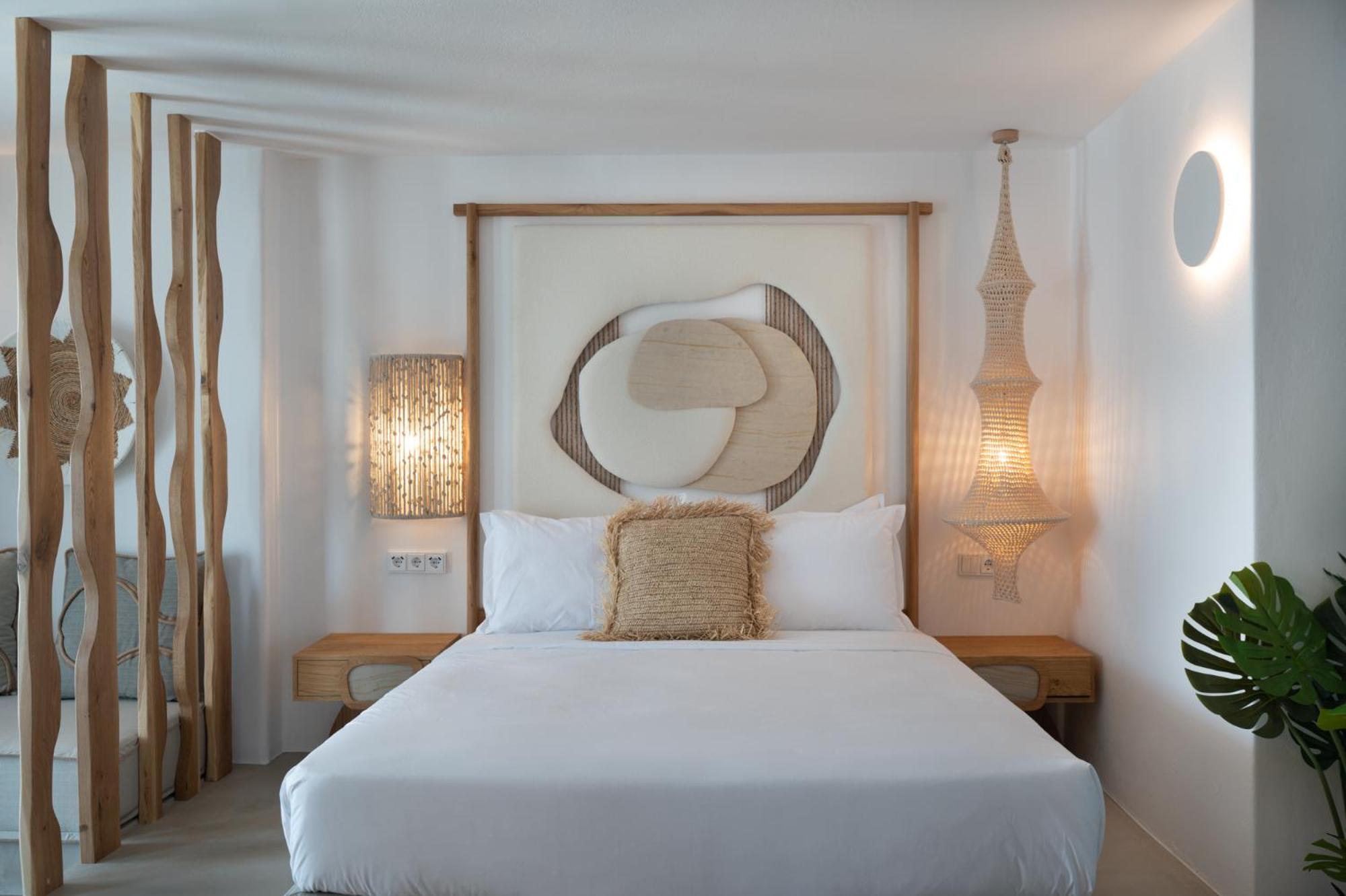 Suite with Private Pool - Photo 10