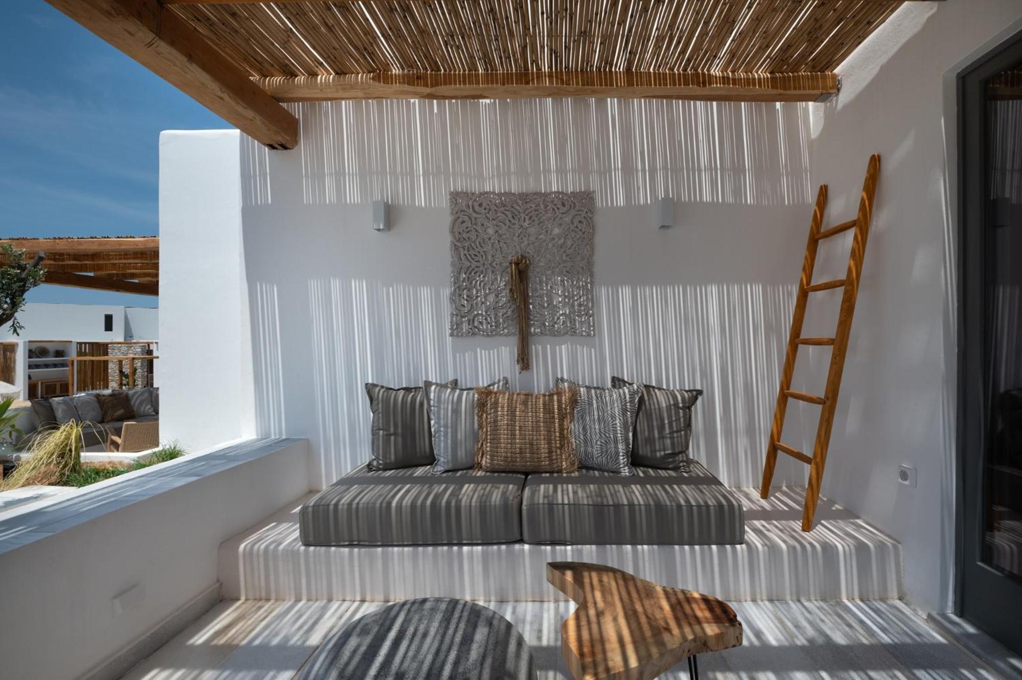 Suite with Private Pool - Photo 6