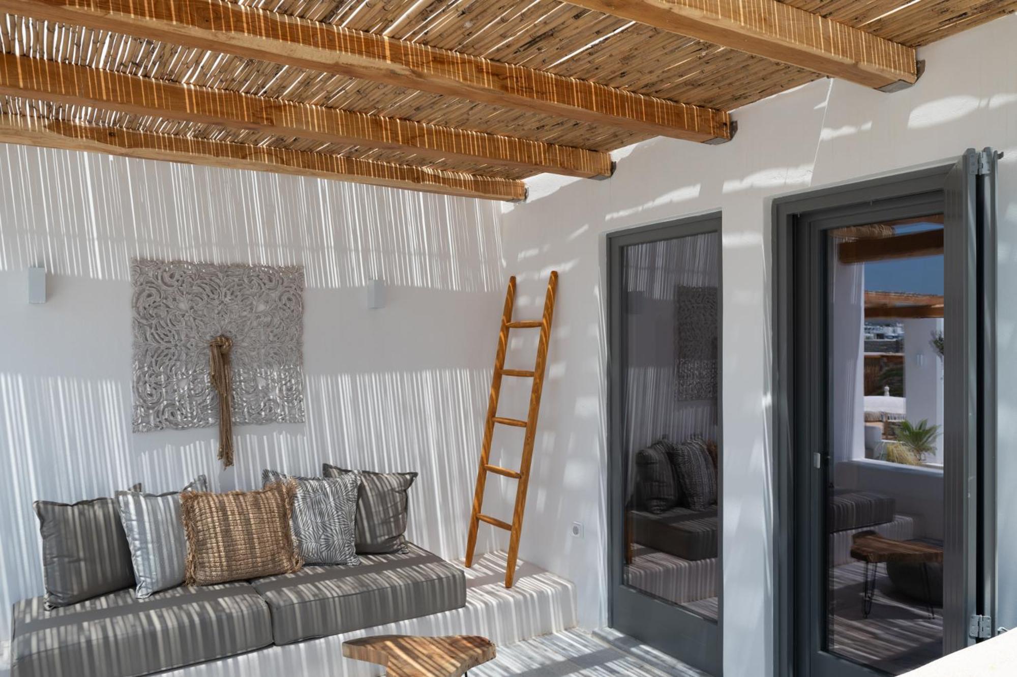Suite with Private Pool - Photo 3