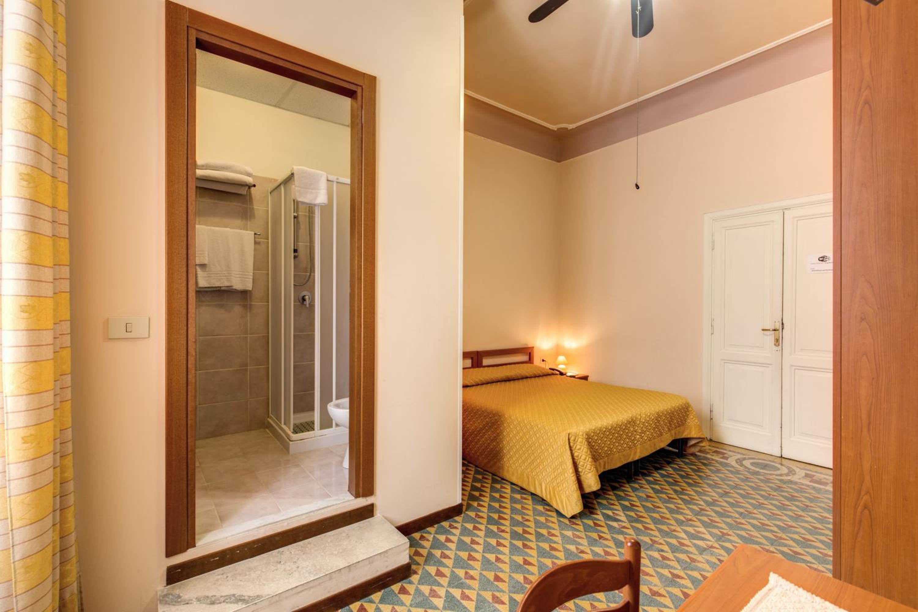 Double or Twin Room photo 2