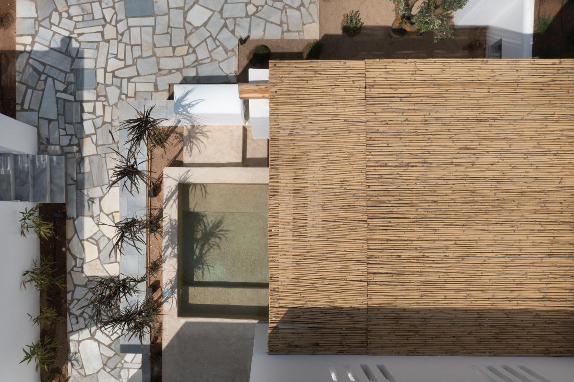 Suite with Private Pool - Photo 61