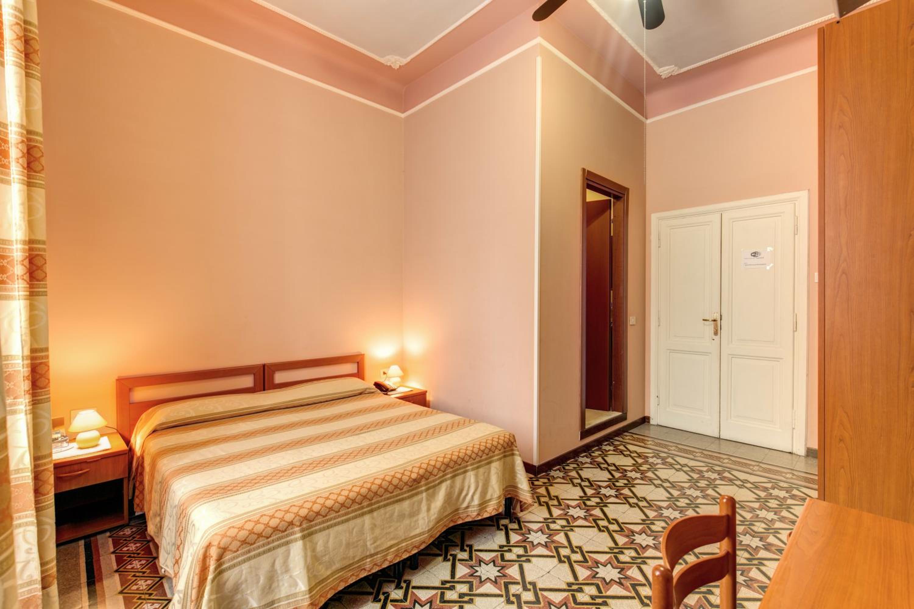 Double or Twin Room photo 2