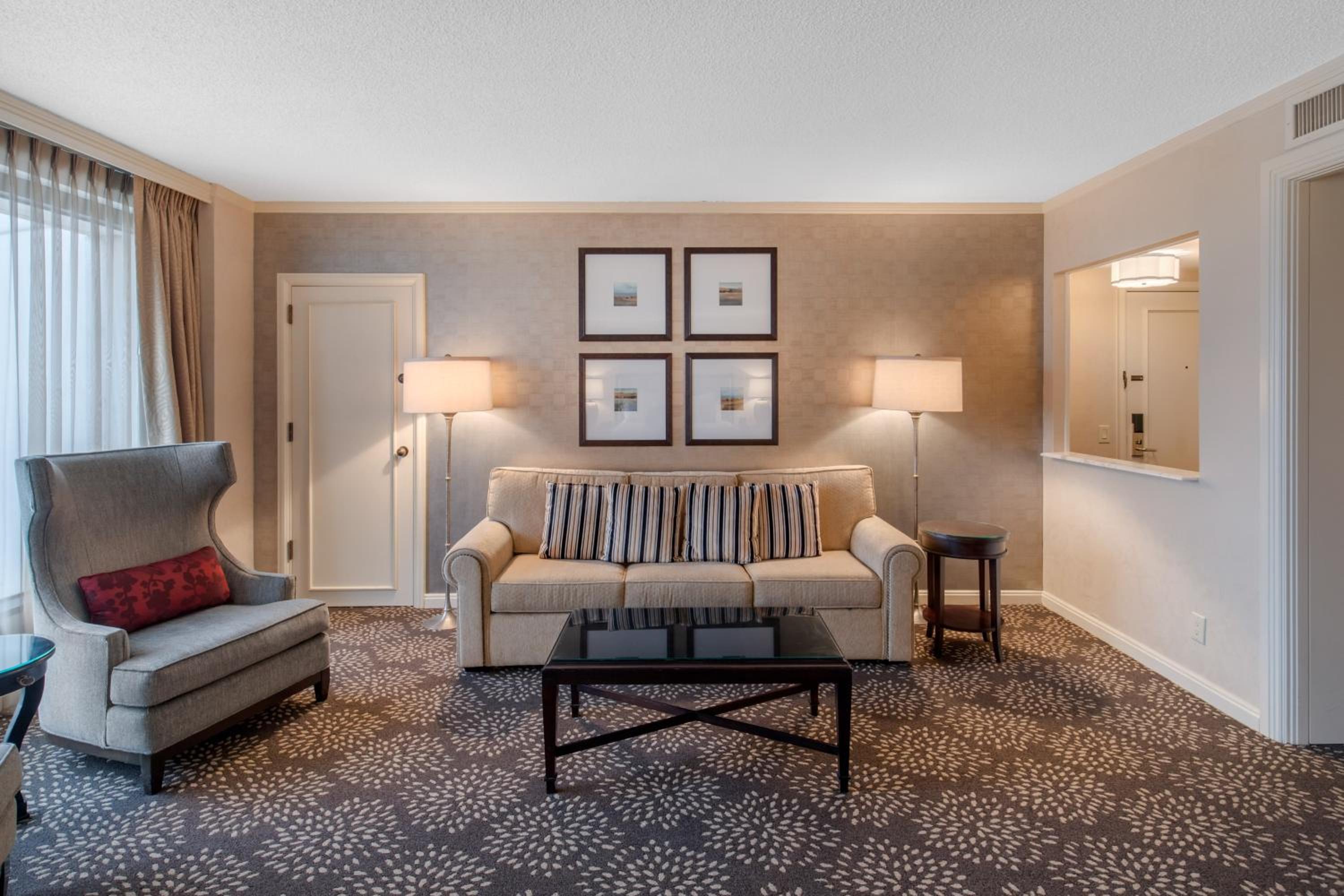 Las Colinas Suite 1 King Bed - Photo 1