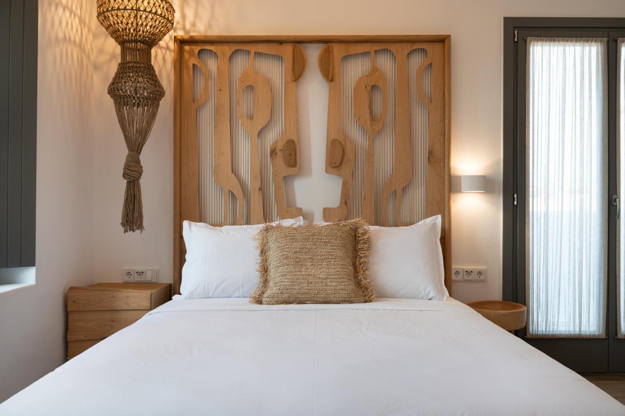 Suite with Private Pool - Photo 51