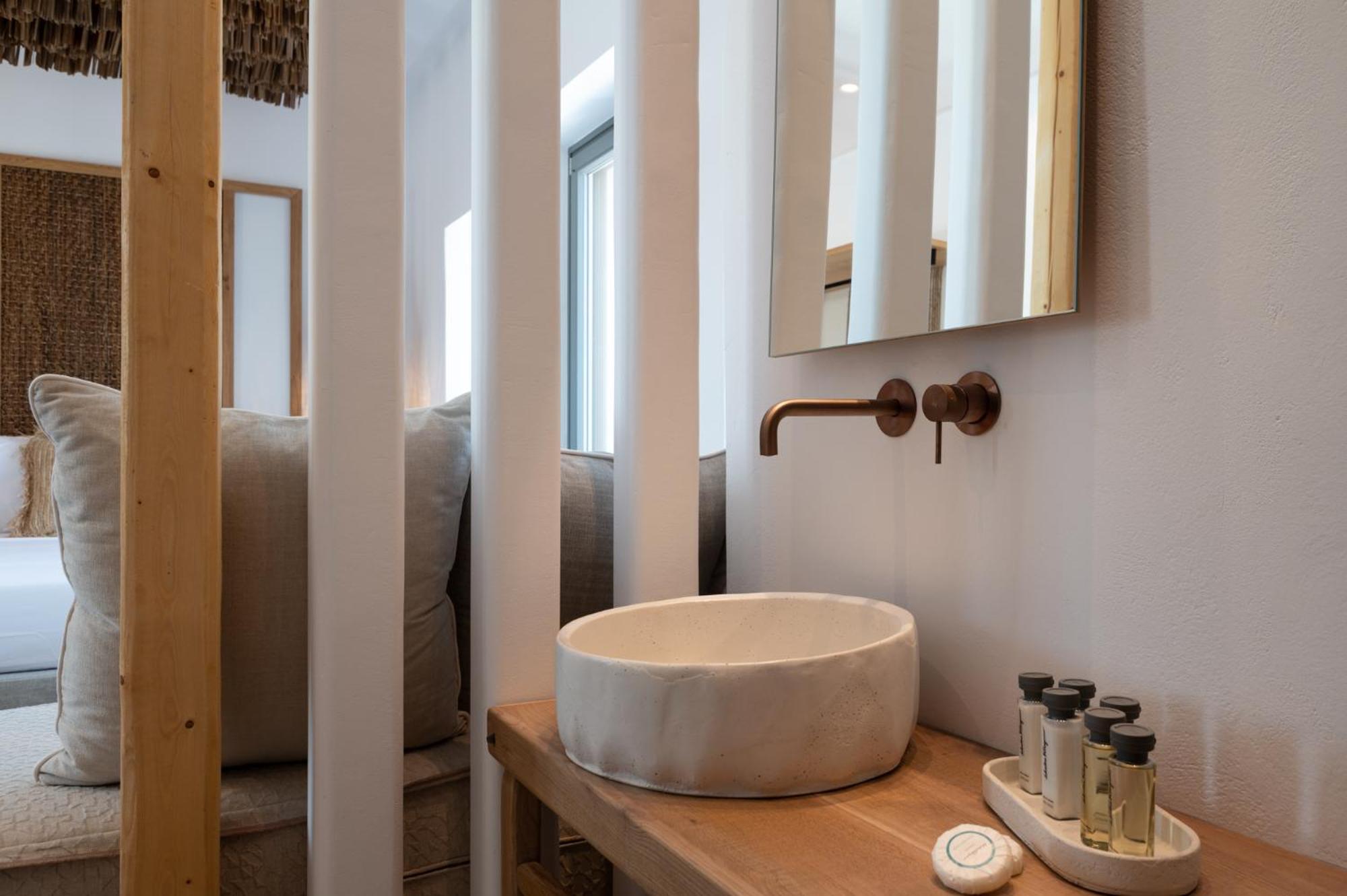 Suite with Private Pool - Photo 50