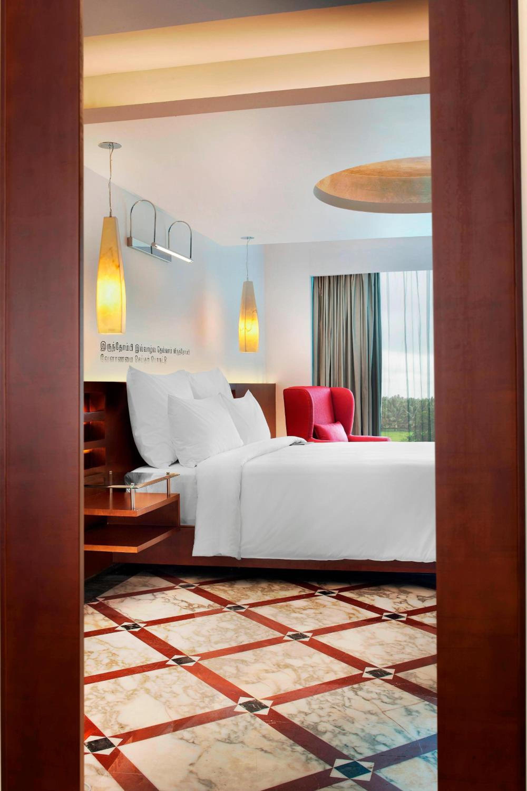 Deluxe Suite, Club lounge access, 1 Bedroom Larger Suite