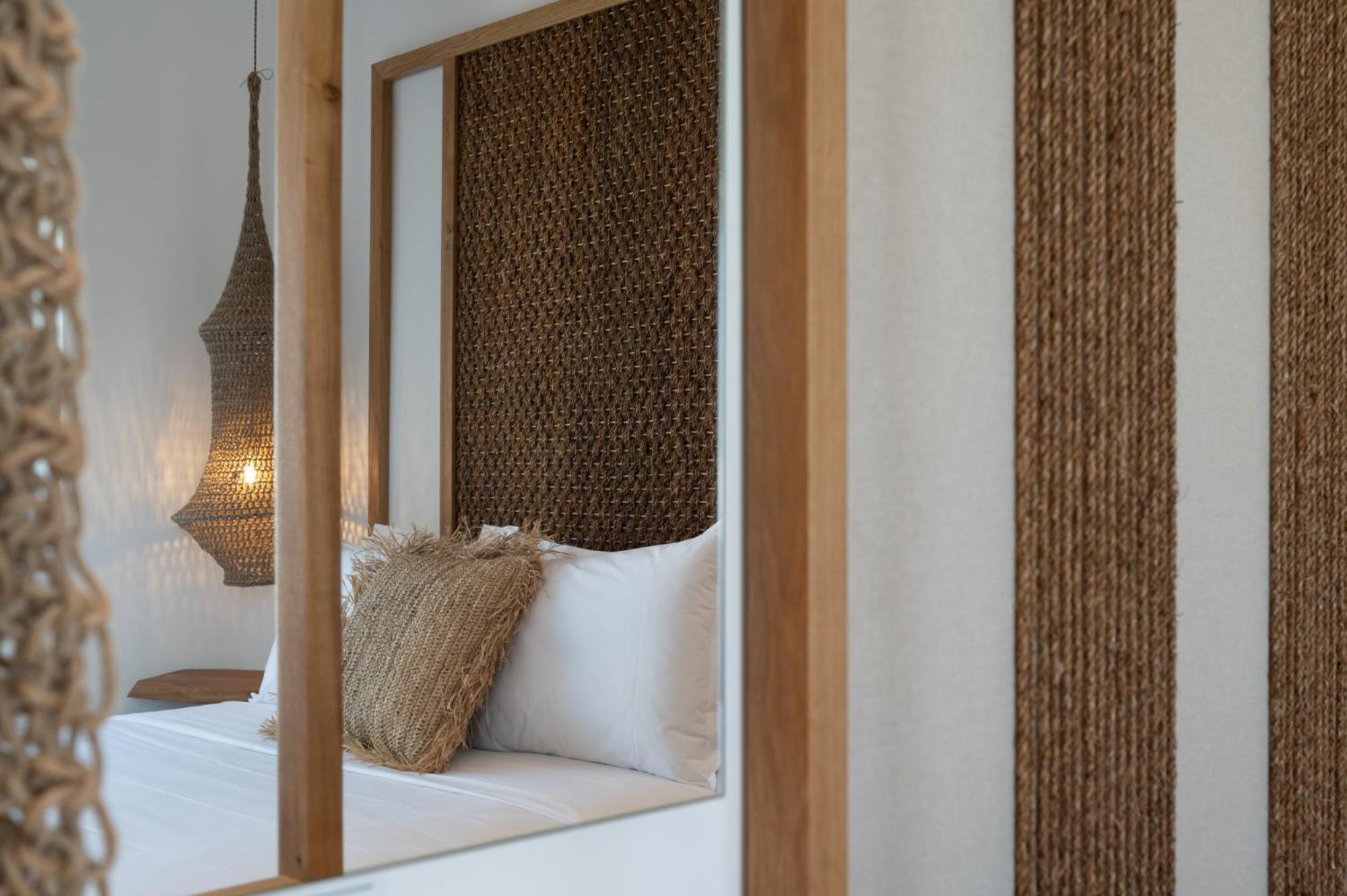 Suite with Private Pool - Photo 38