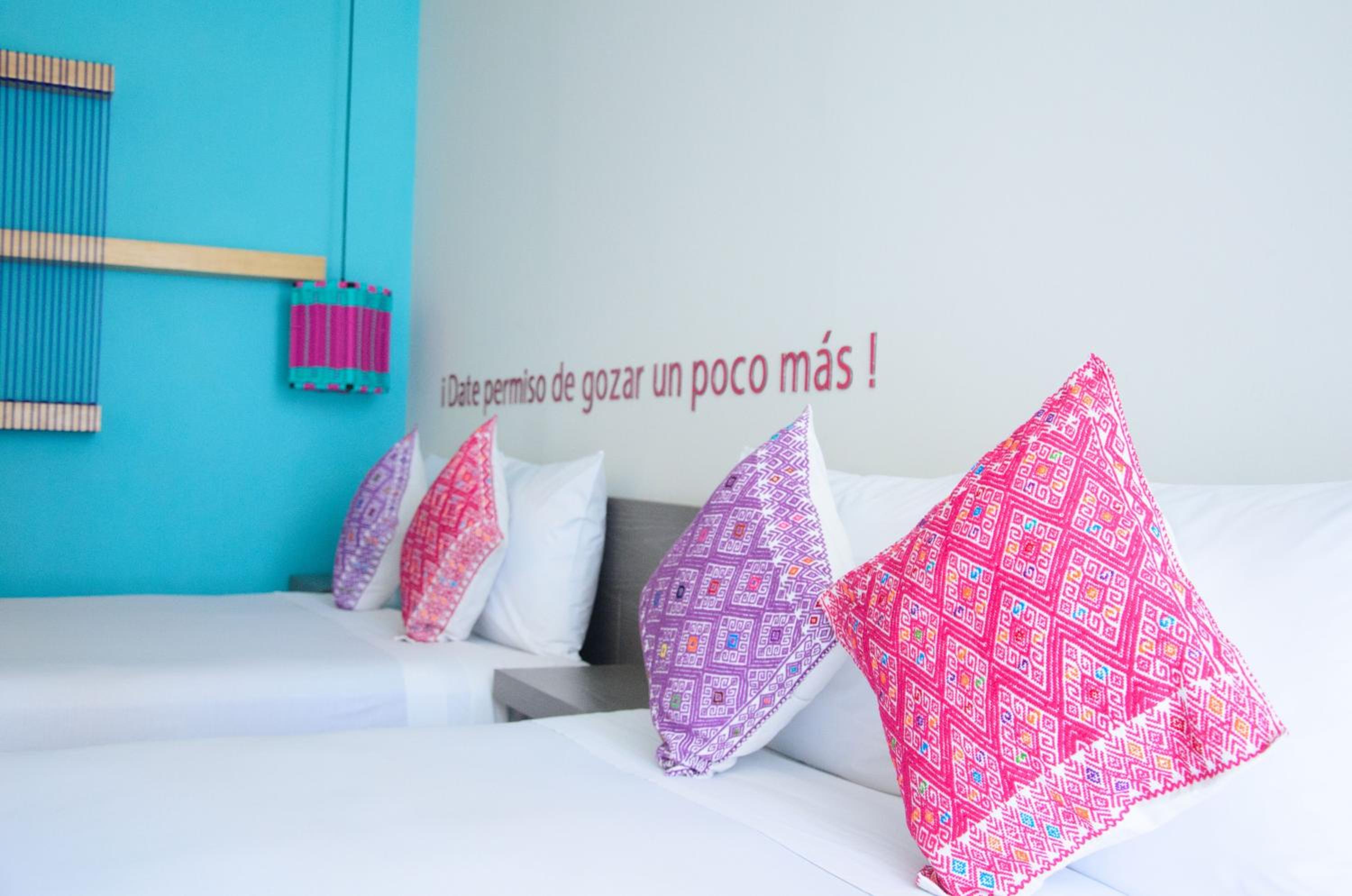 Deluxe Double Room with Side Sea View - Photo 4