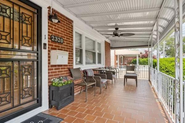 Three-Bedroom House photo 2