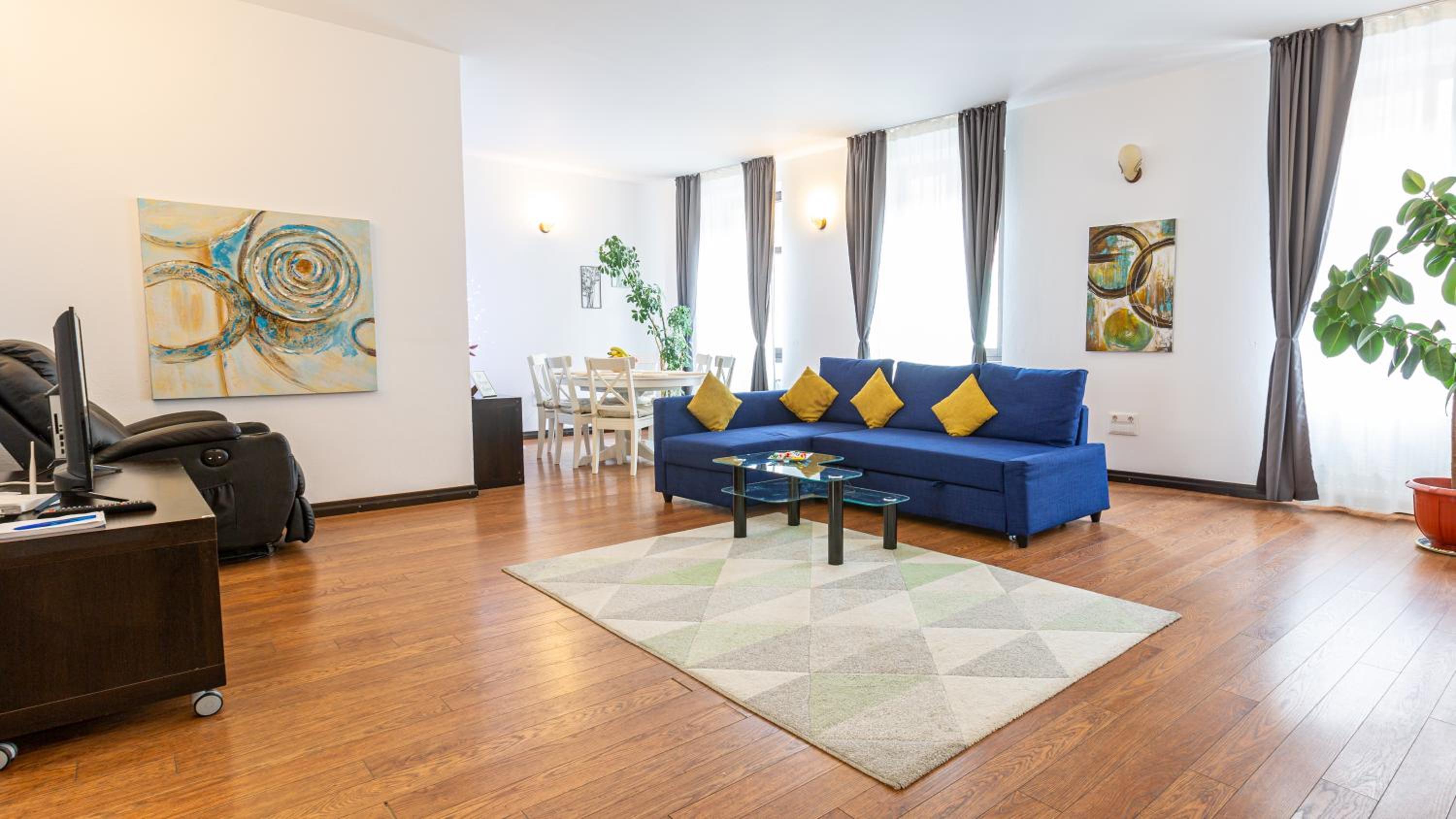 Apartment - Photo 1