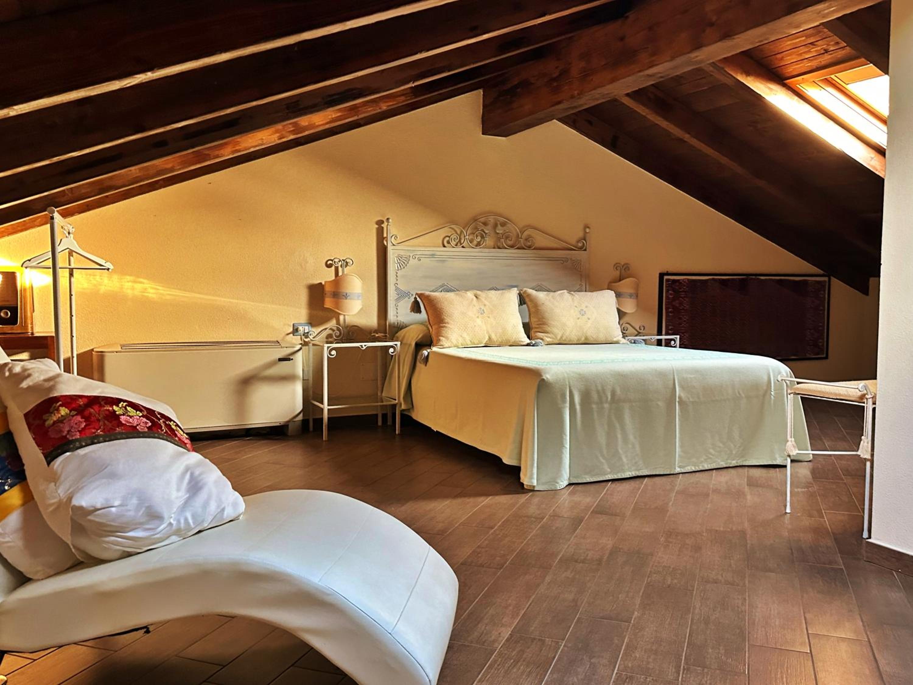 Classic Quadruple Room - Photo 5