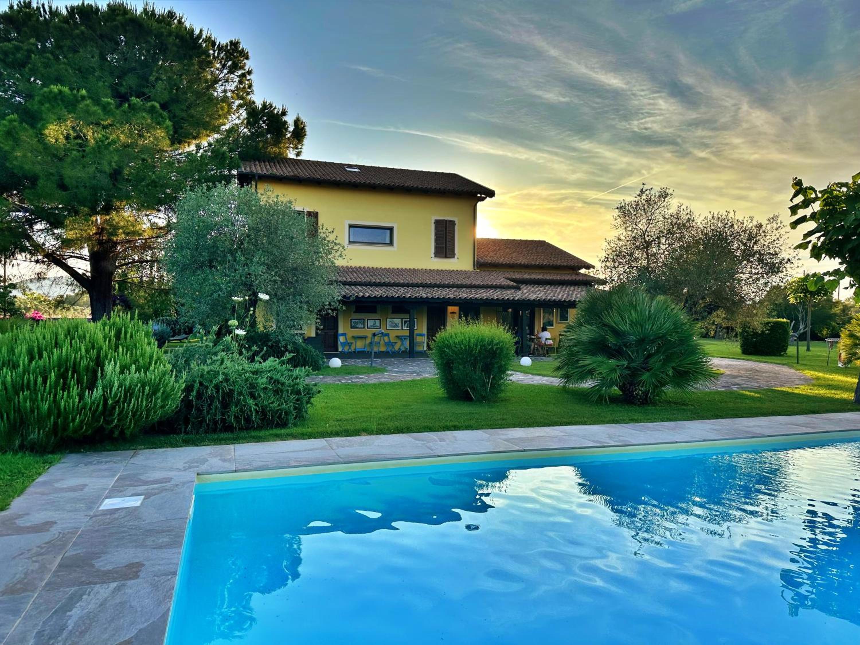 Classic Quadruple Room - Photo 13