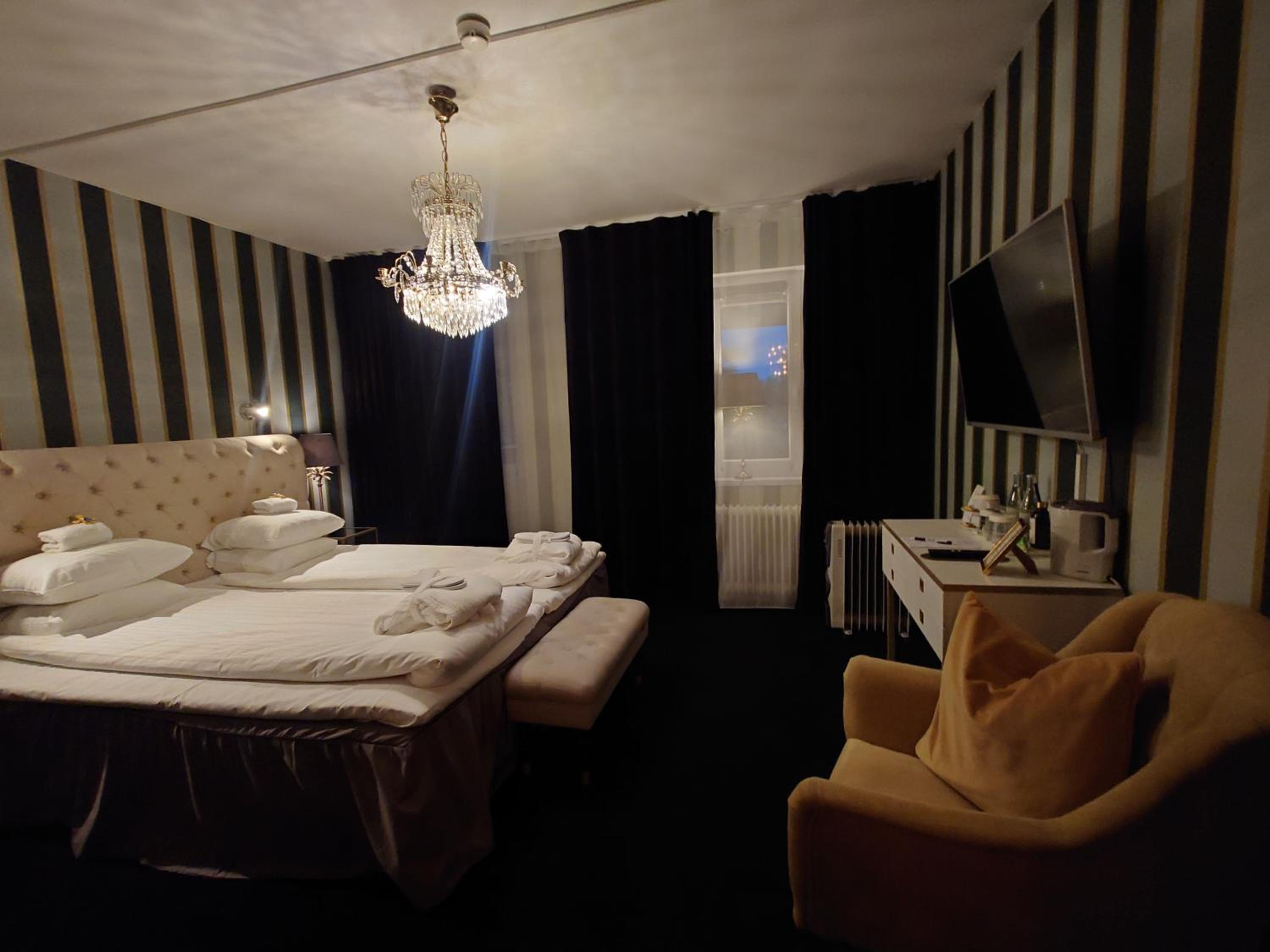 Budget Double Room - Photo 4