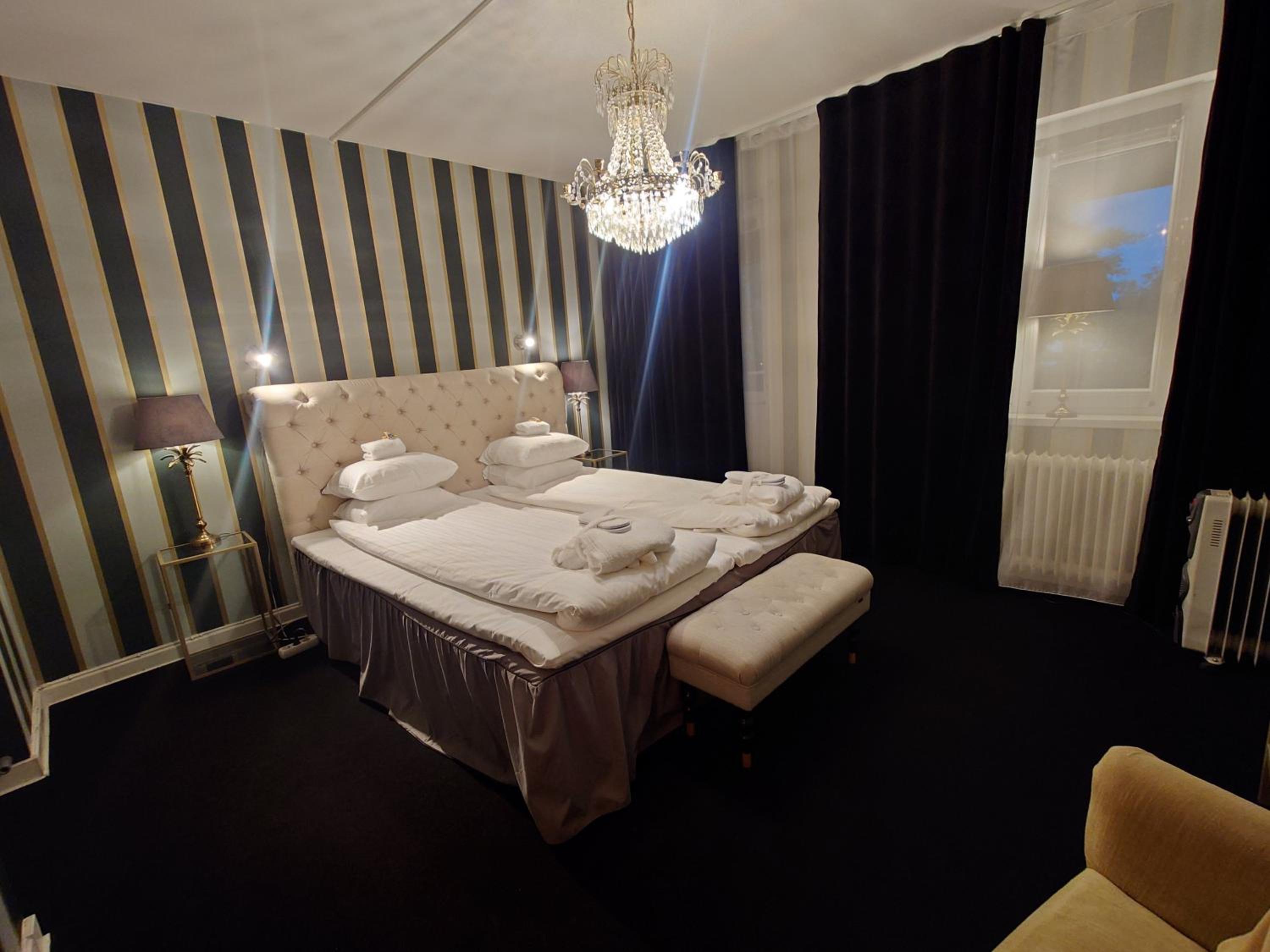 Budget Double Room - Photo 2