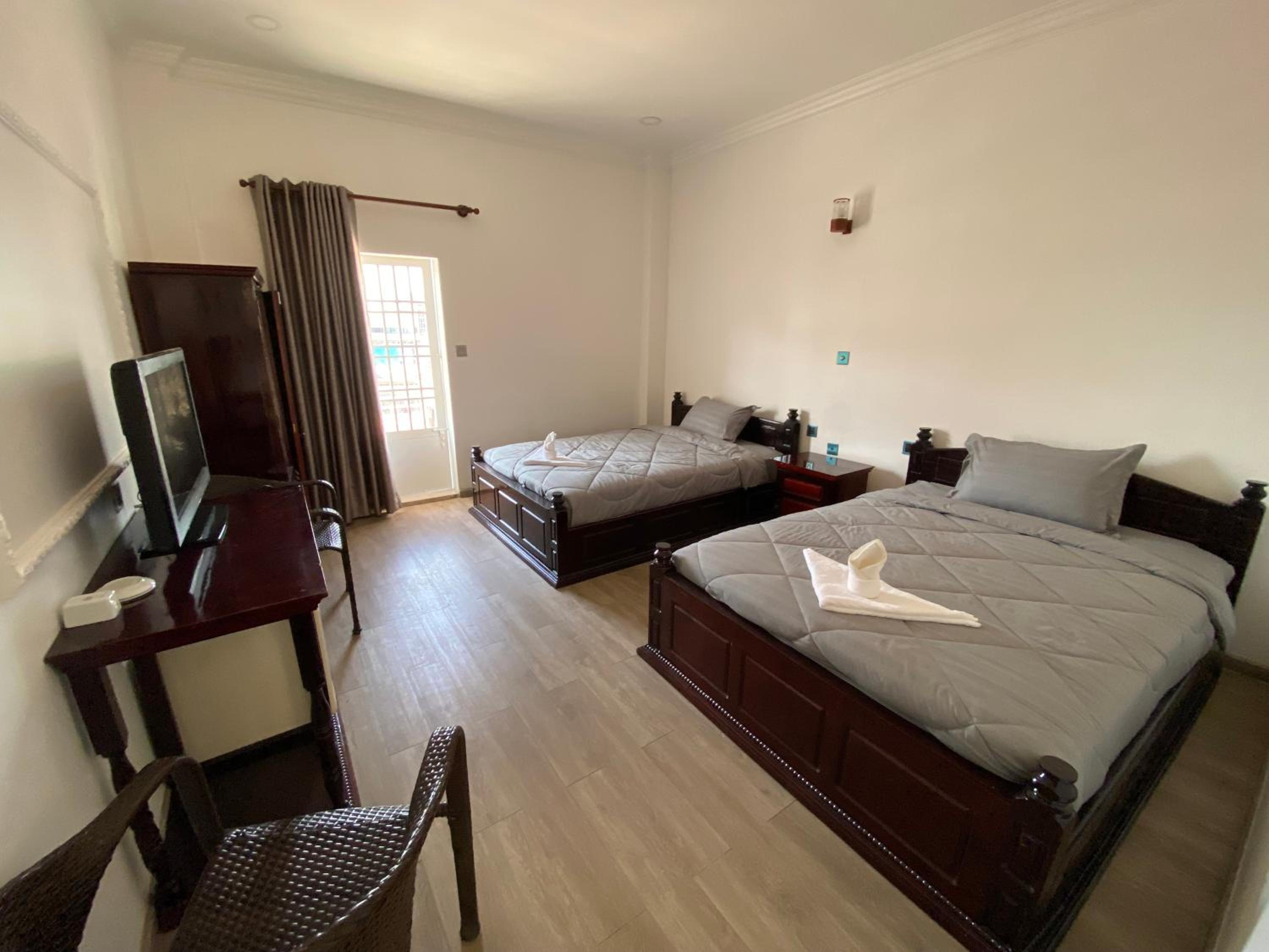 Deluxe Twin Room with City View photo 3